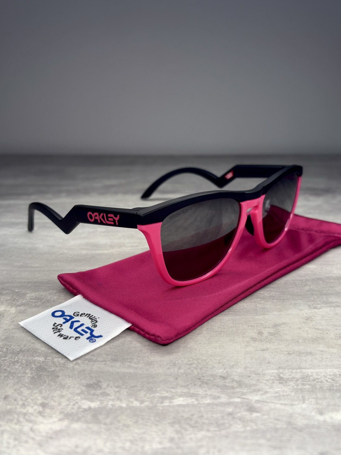 Oakley Oakley Sunglasses Frogskins Hybrid «Matte Black/Neon Pink» Size ONE SIZE - 1 Thumbnail