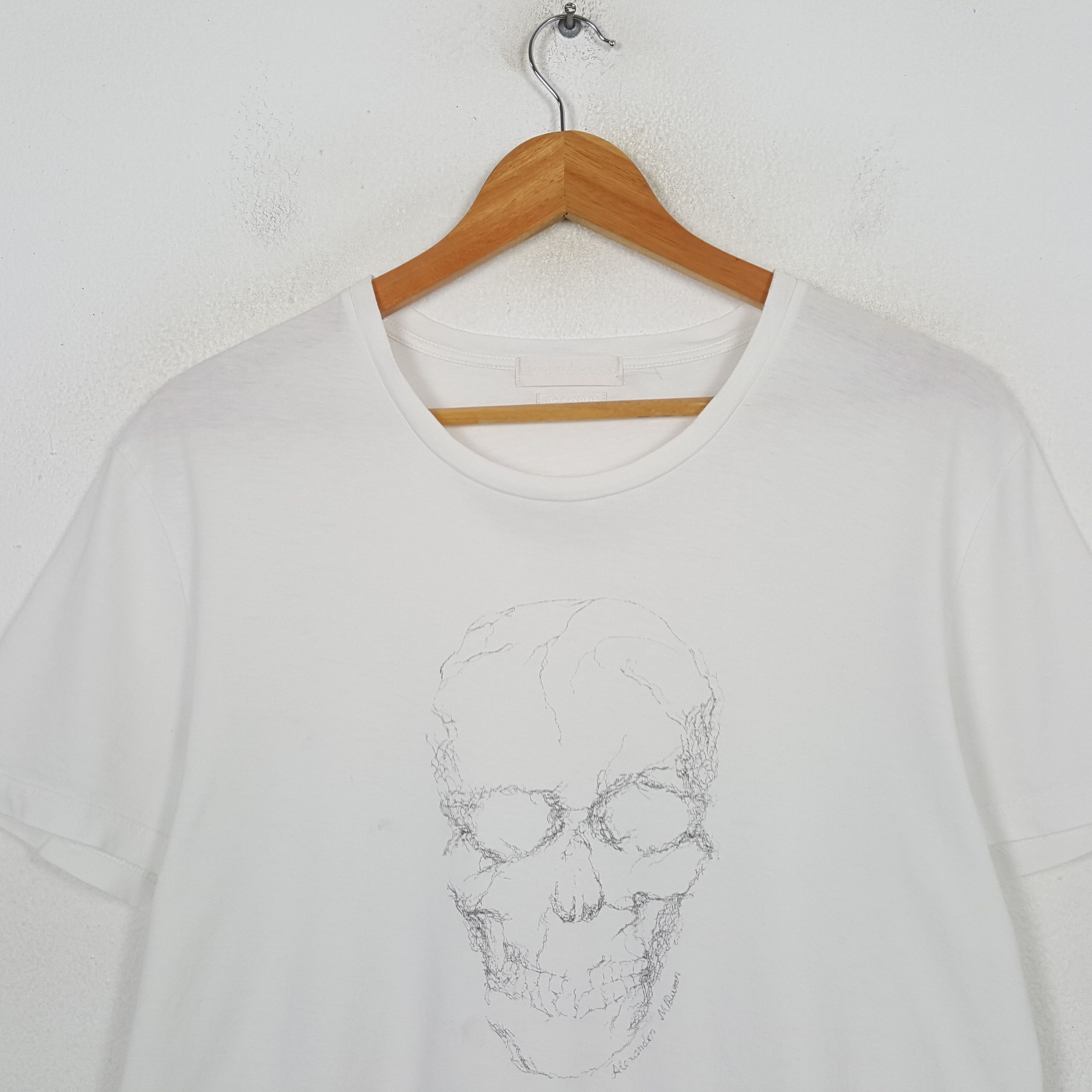 Alexander McQueen Vintage Alexander Mcqueen Fashion Designer T-shirt C299N22 Size M / US 6-8 / IT 42-44 - 2 Thumbnail