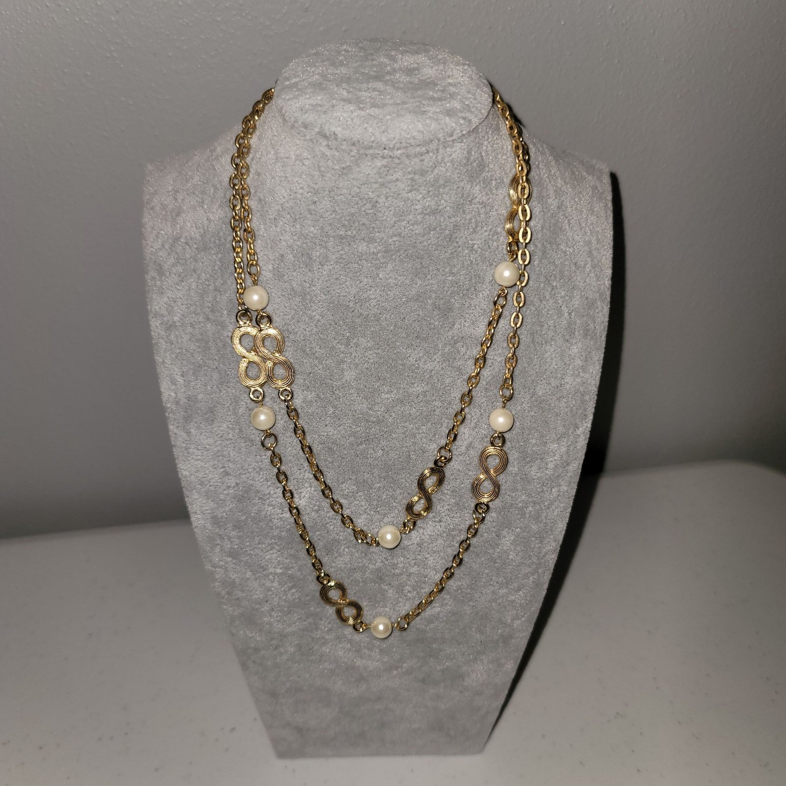 Vintage VTG c1980 36" Gold-Tone Faux Pearl & Infinity Link Necklace Size ONE SIZE - 1 Thumbnail