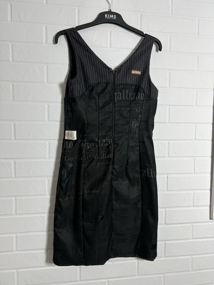 John Galliano John Galliano Vintage Dress Wool Blend Size 28/42 Size M / US 6-8 / IT 42-44 - 11 Thumbnail