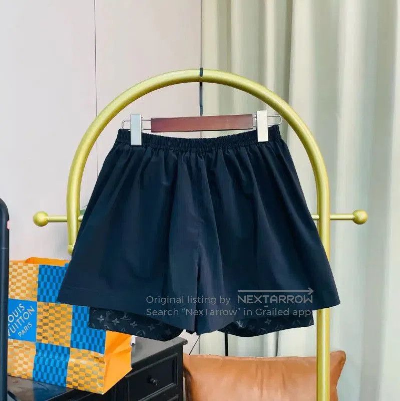 Louis Vuitton Louis Vuitton Black Nylon Women's Shorts . Size 23" - 2 Thumbnail
