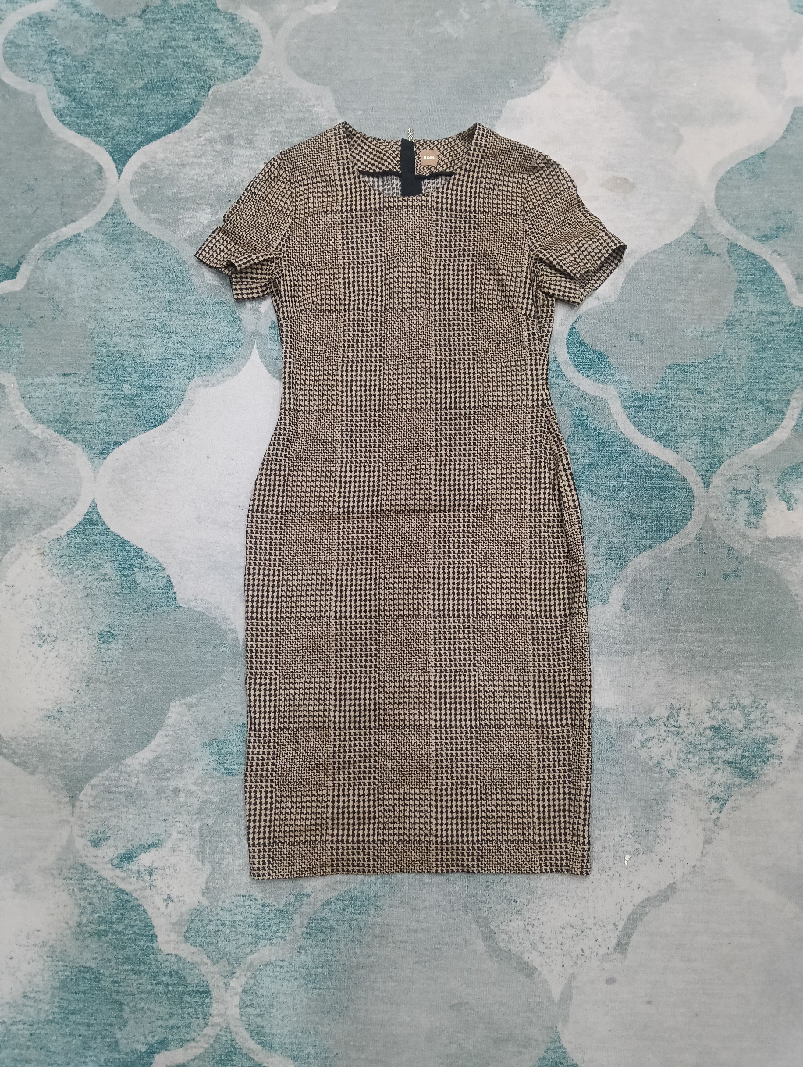 Hugo Boss Hugo Boss Like Dress Size M / US 6-8 / IT 42-44 - 1 Thumbnail