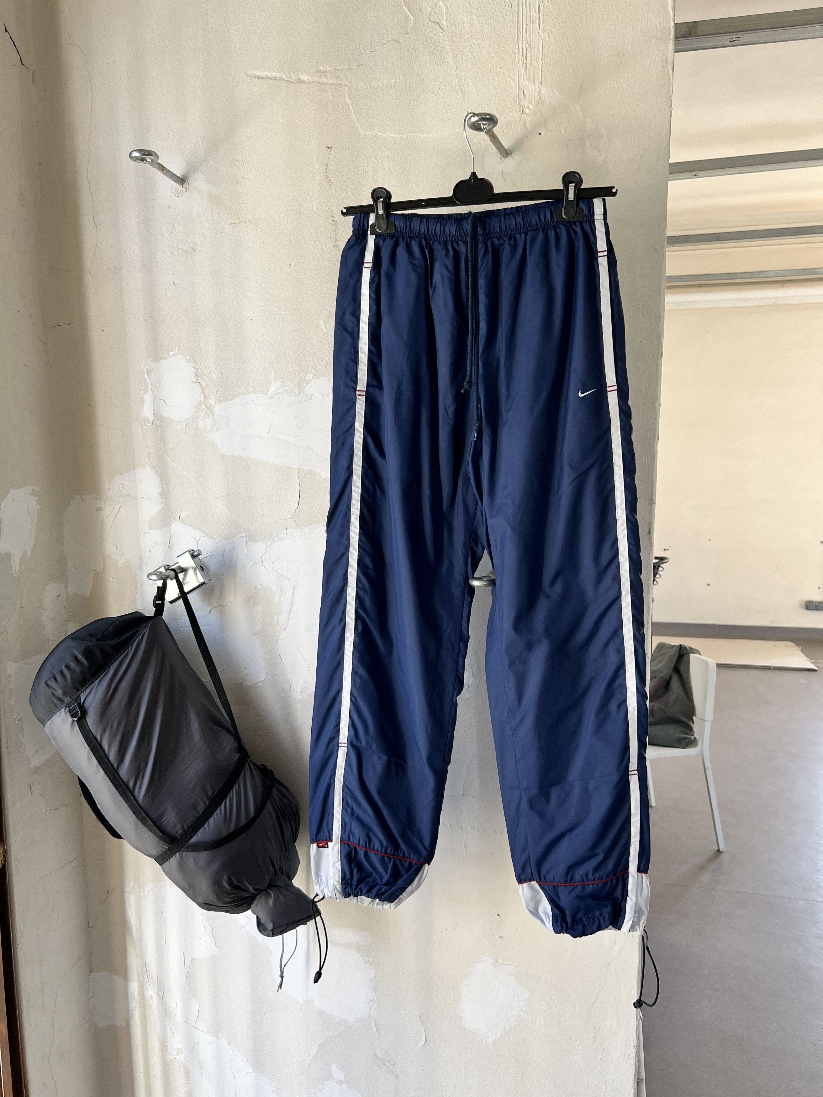 Nike Nike Nylon Baggie Sport Pants 1990s Size US 36 / EU 52 - 1 Thumbnail