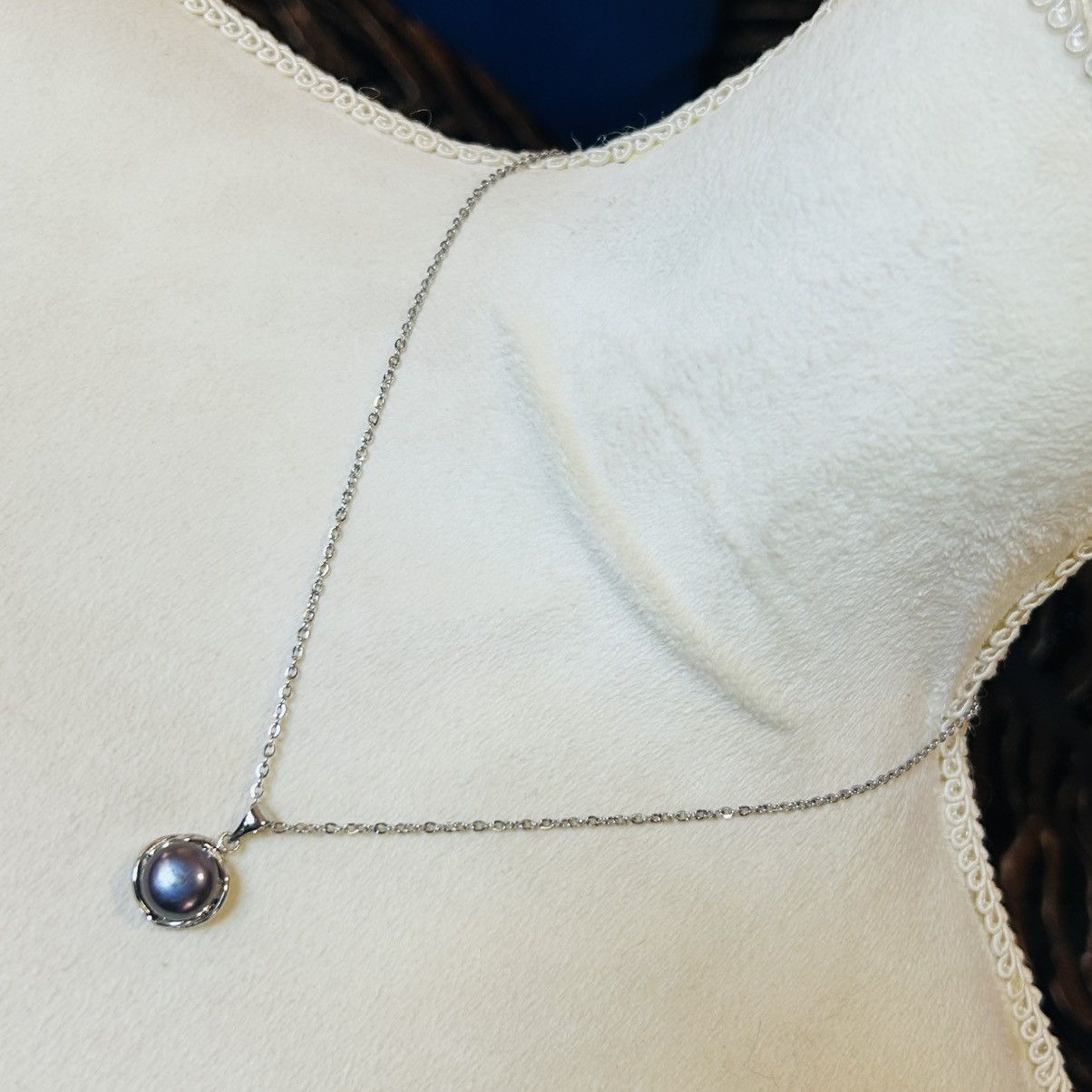 Handcrafted genuine fresh water pearl pendant necklace
