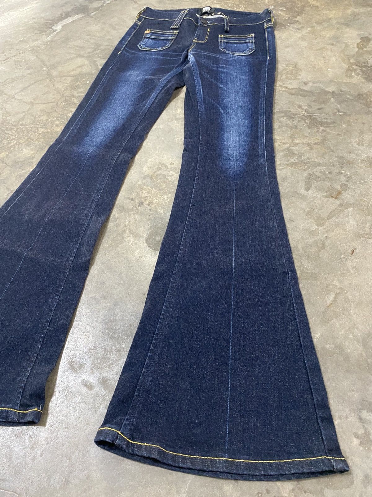 Edwin × If Six Was Nine × Le Grande Bleu (L.G.B.) Super Flare Something Neo Jean Pour Femme p188 Size 26" / US 2 / IT 38 - 9 Thumbnail