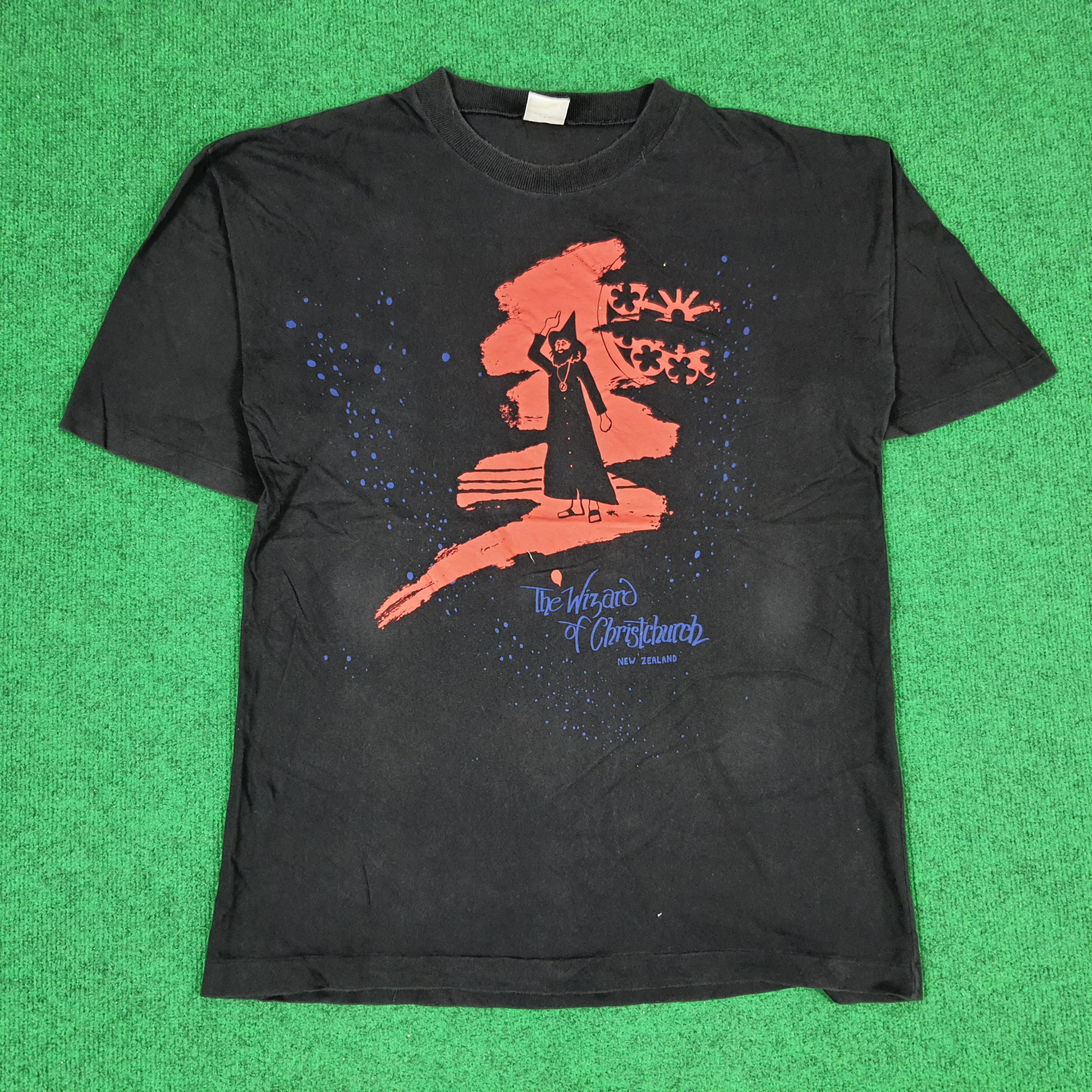 Vintage Vintage The Wizard of Christchurch New Zealand T-shirt Size US L / EU 52-54 / 3 - 1 Thumbnail