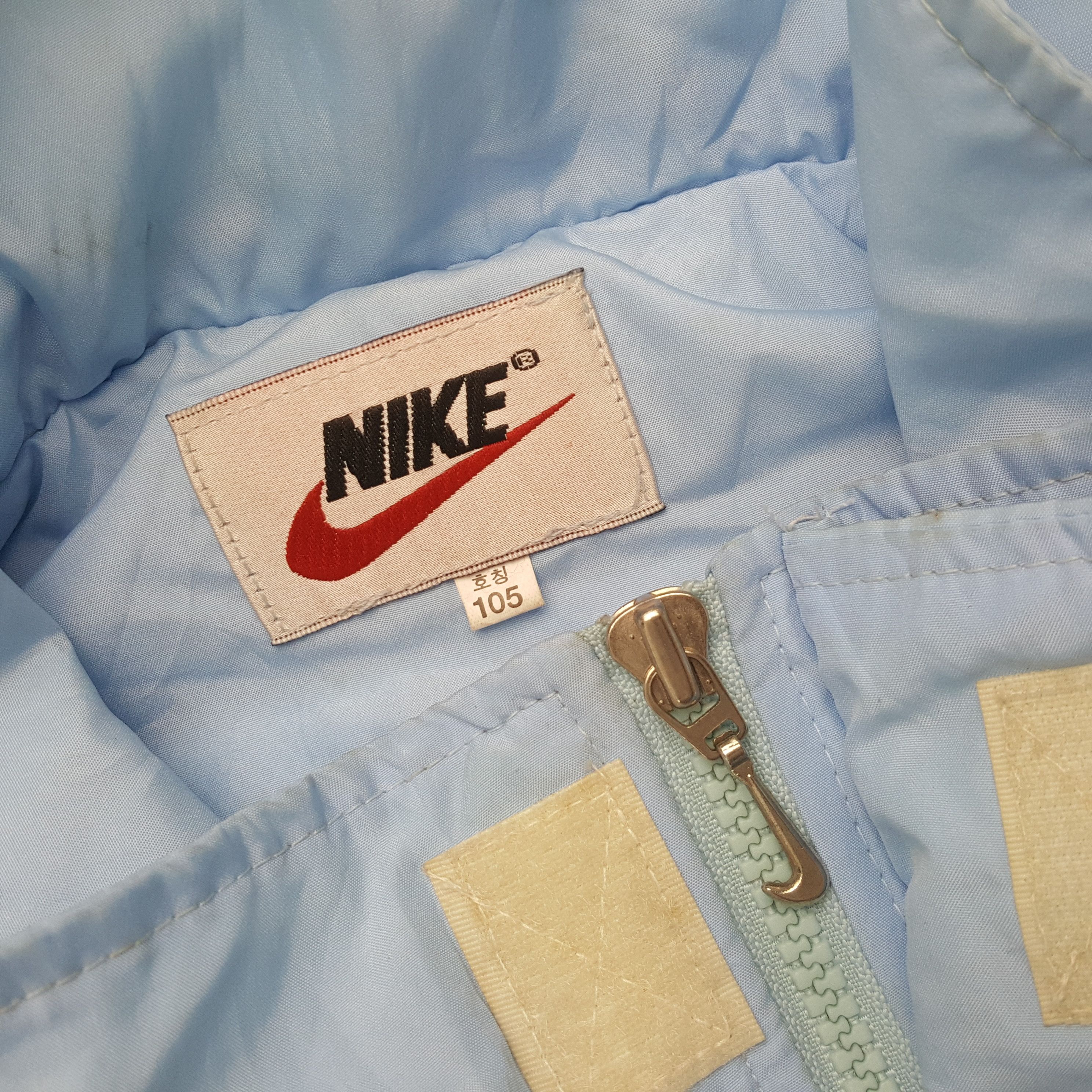 Nike Vintage Nike Swoosh Sportswear Windbreaker Jacket RR3 Size US XL / EU 56 / 4 - 5 Thumbnail
