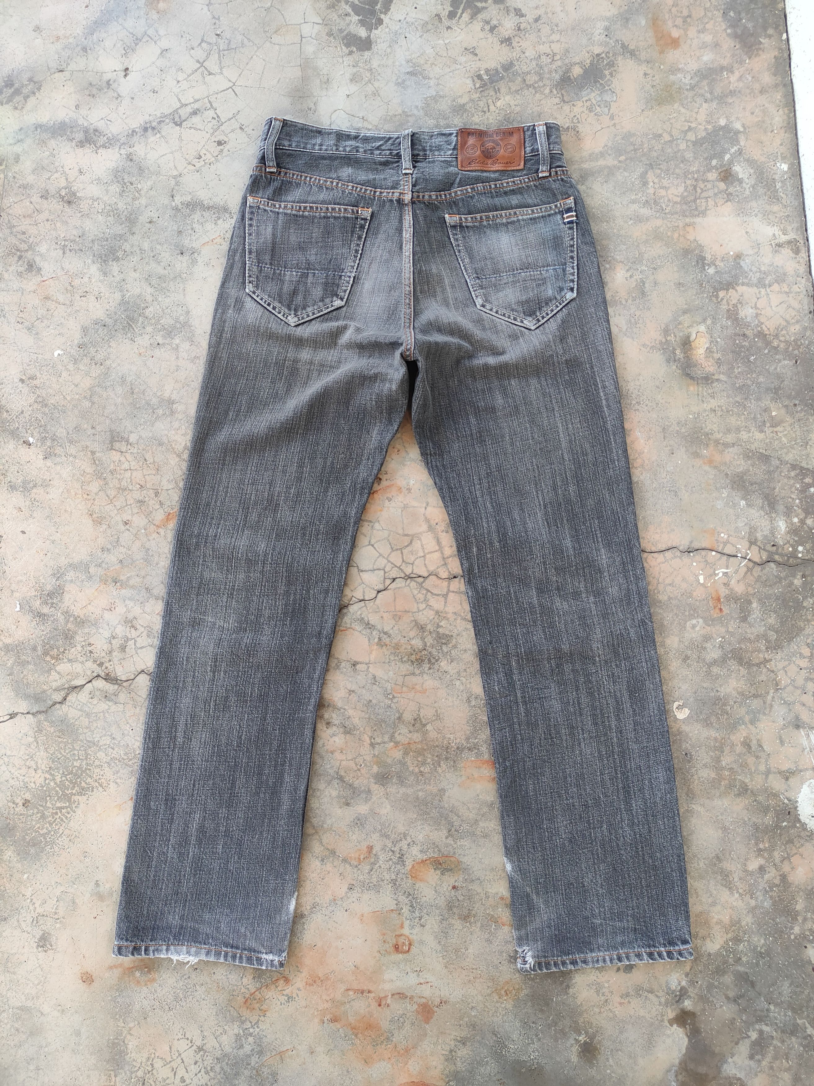 Eddie Bauer VINTAGE EDDIE BAUER FADED BLACK RIPPED JEANS PANTS Size US 31 - 2 Thumbnail