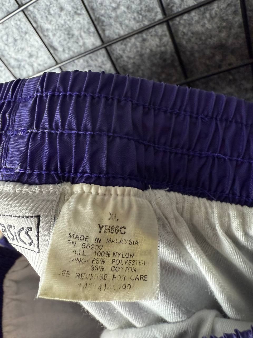 Asics Asics Track pants buckle vintage size XLarge Size US 36 / EU 52 - 5 Thumbnail