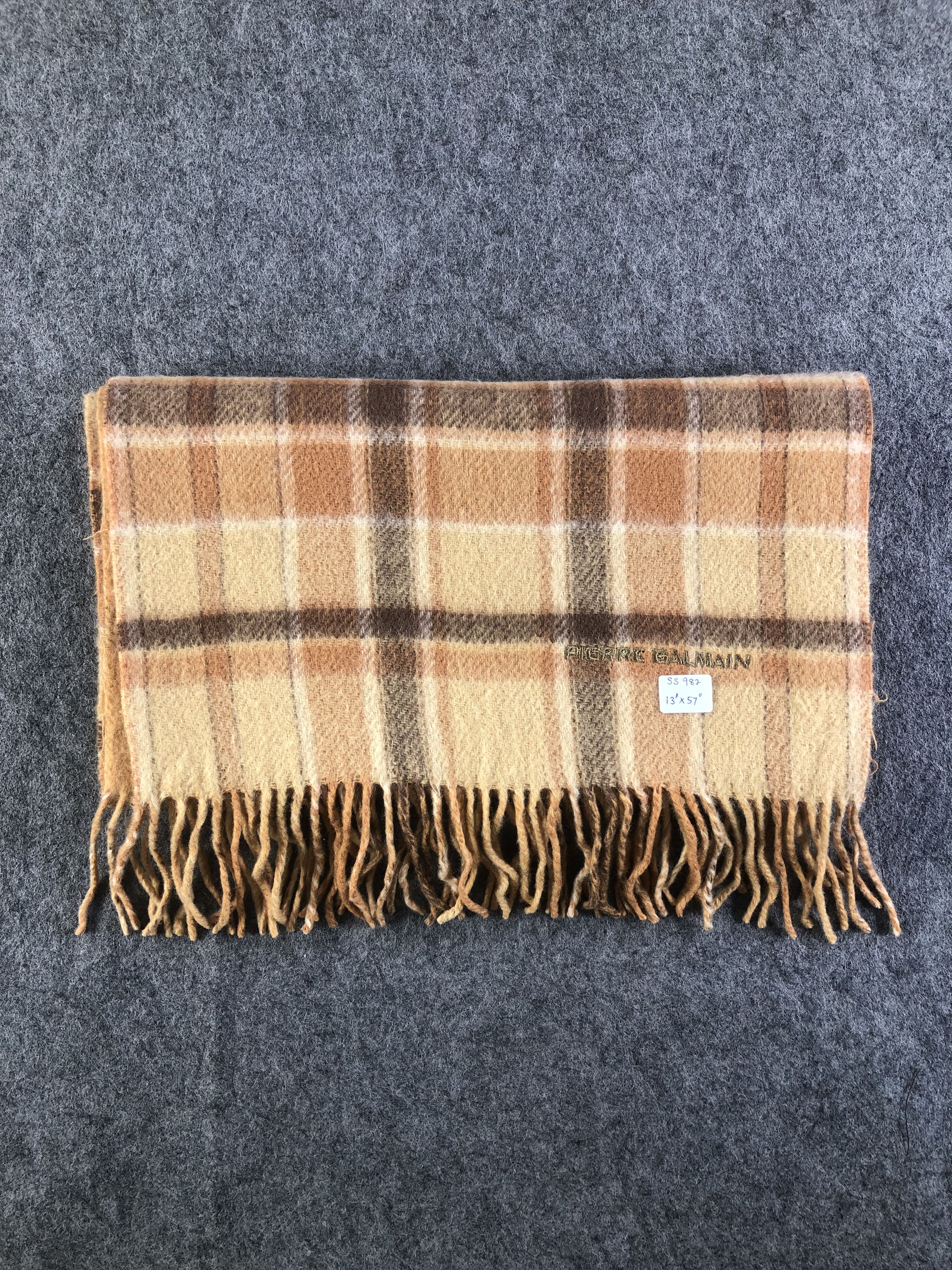 Pierre Balmain Pierre Balmain Scarf / Muffler / Neckwear Size ONE SIZE - 6 Thumbnail