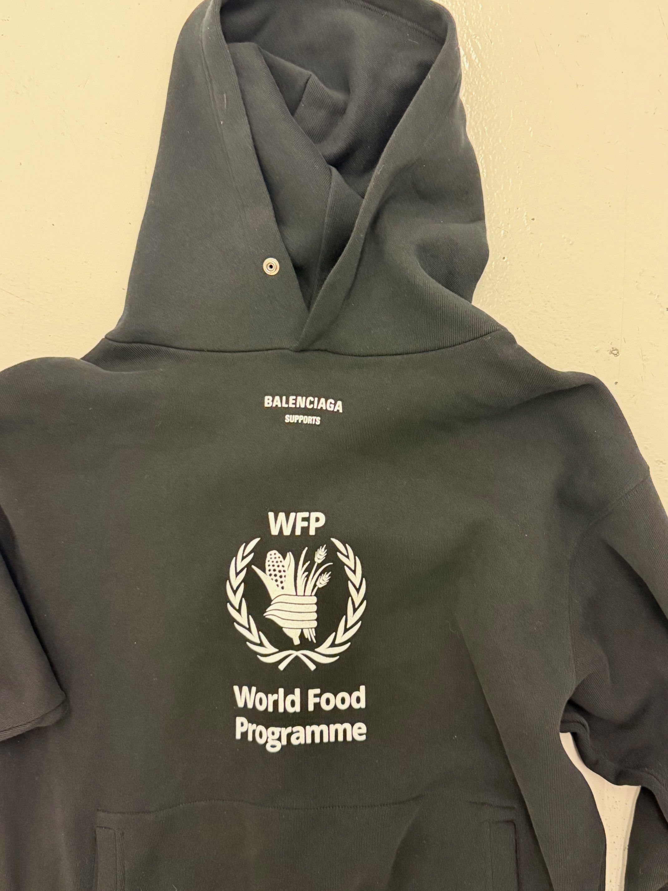 Balenciaga OG WFP FW 2018 Early Demna Black Oversized Hoodie Size US XS / EU 42 / 0 - 3 Thumbnail