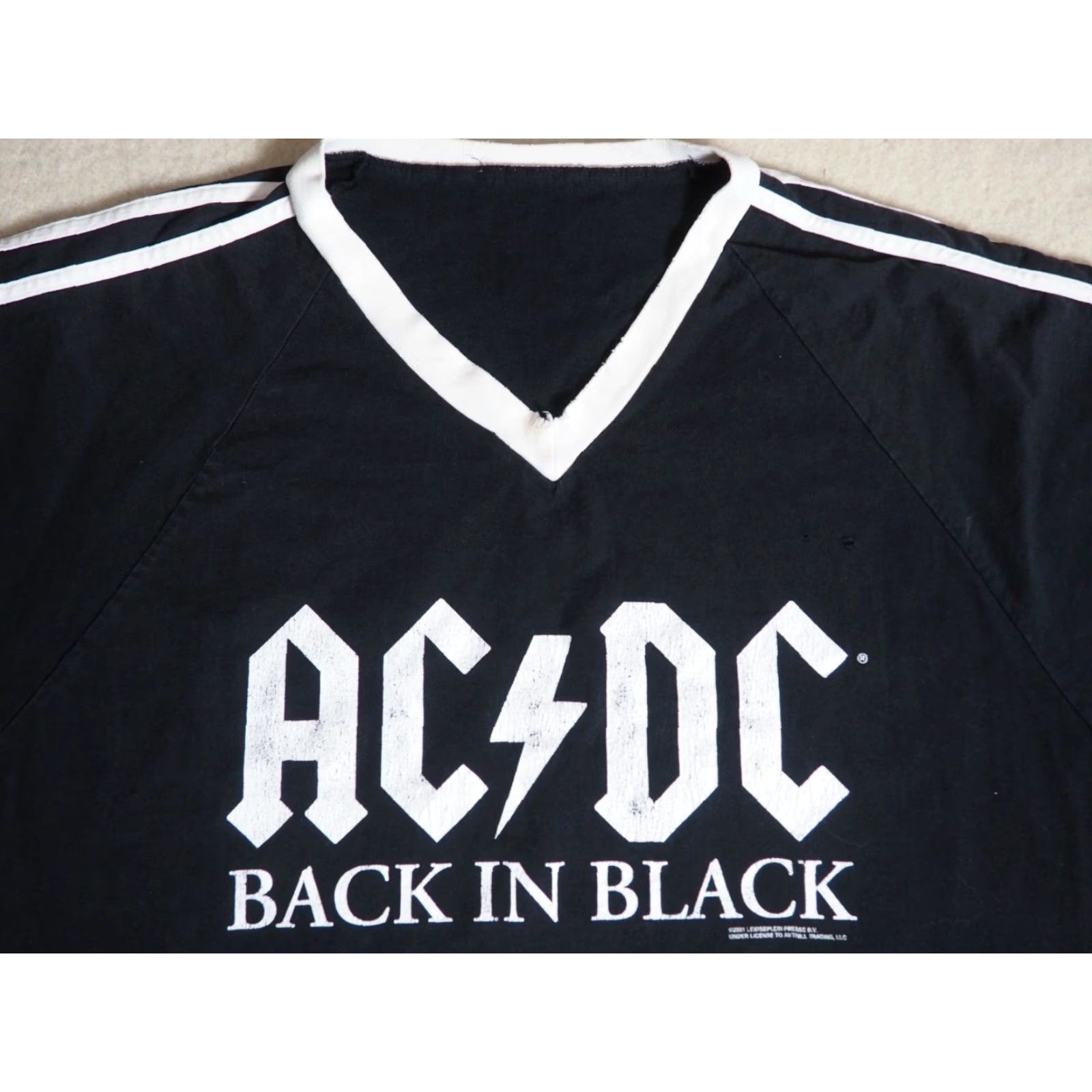 Vintage VTG AC/DC Back Black Rock Band V Neck Ringer Tee T-Shirt Mens XL Shirt Size US XL / EU 56 / 4 - 3 Thumbnail