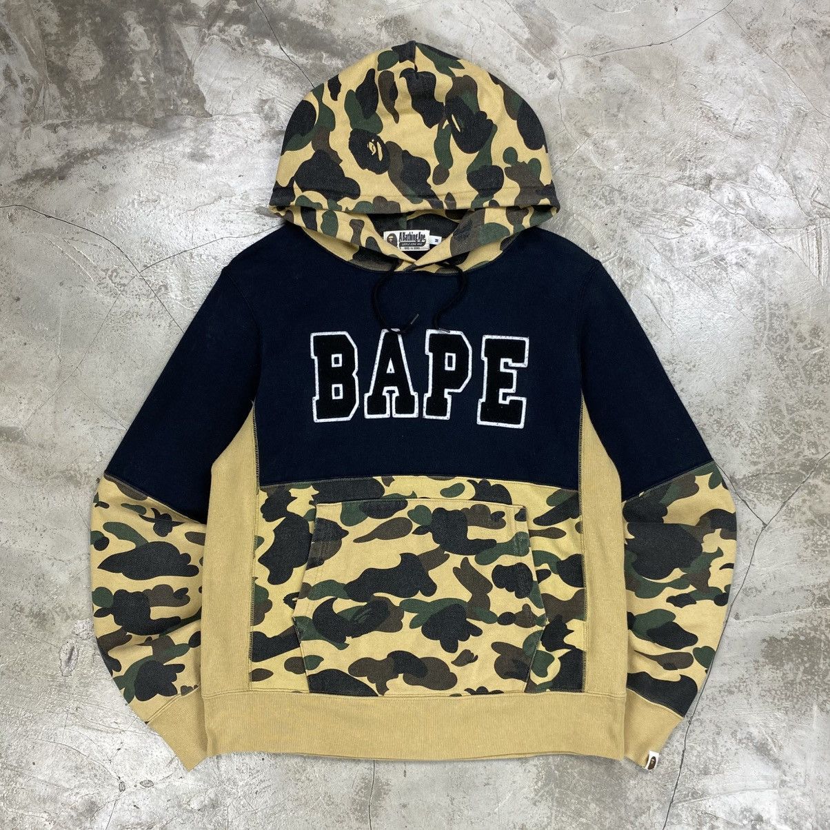 Bape Spell Out First Camo Pullover Hoodie Size US M / EU 48-50 / 2 - 1 Thumbnail