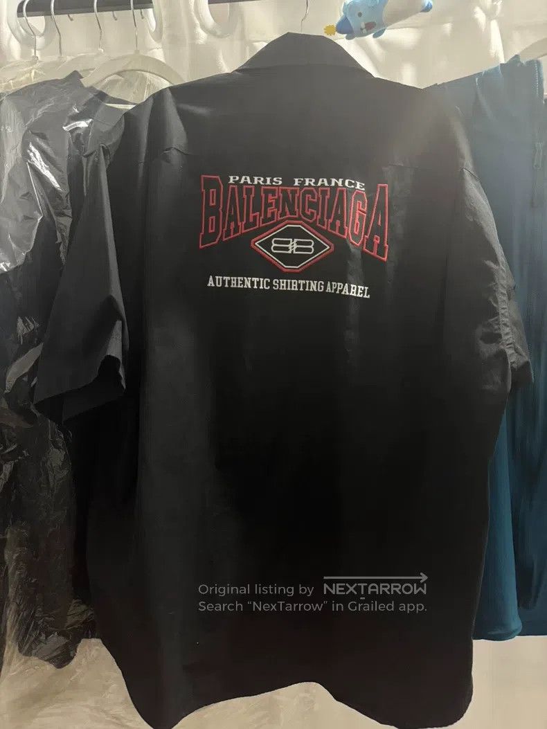 Balenciaga size 38 Bat Embroidered Short Sleeve Shirt Size