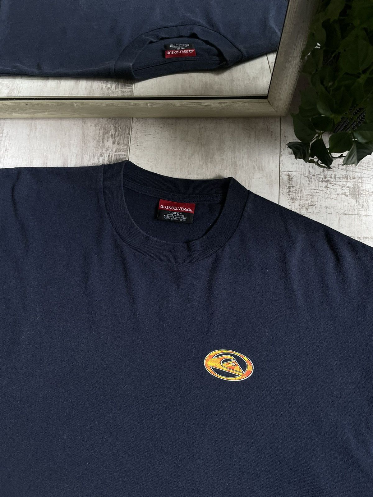 Quiksilver × Vintage Vintage Quiksilver 90’s T-Shirt Big Logo The World Over RARE Size US L / EU 52-54 / 3 - 4 Thumbnail