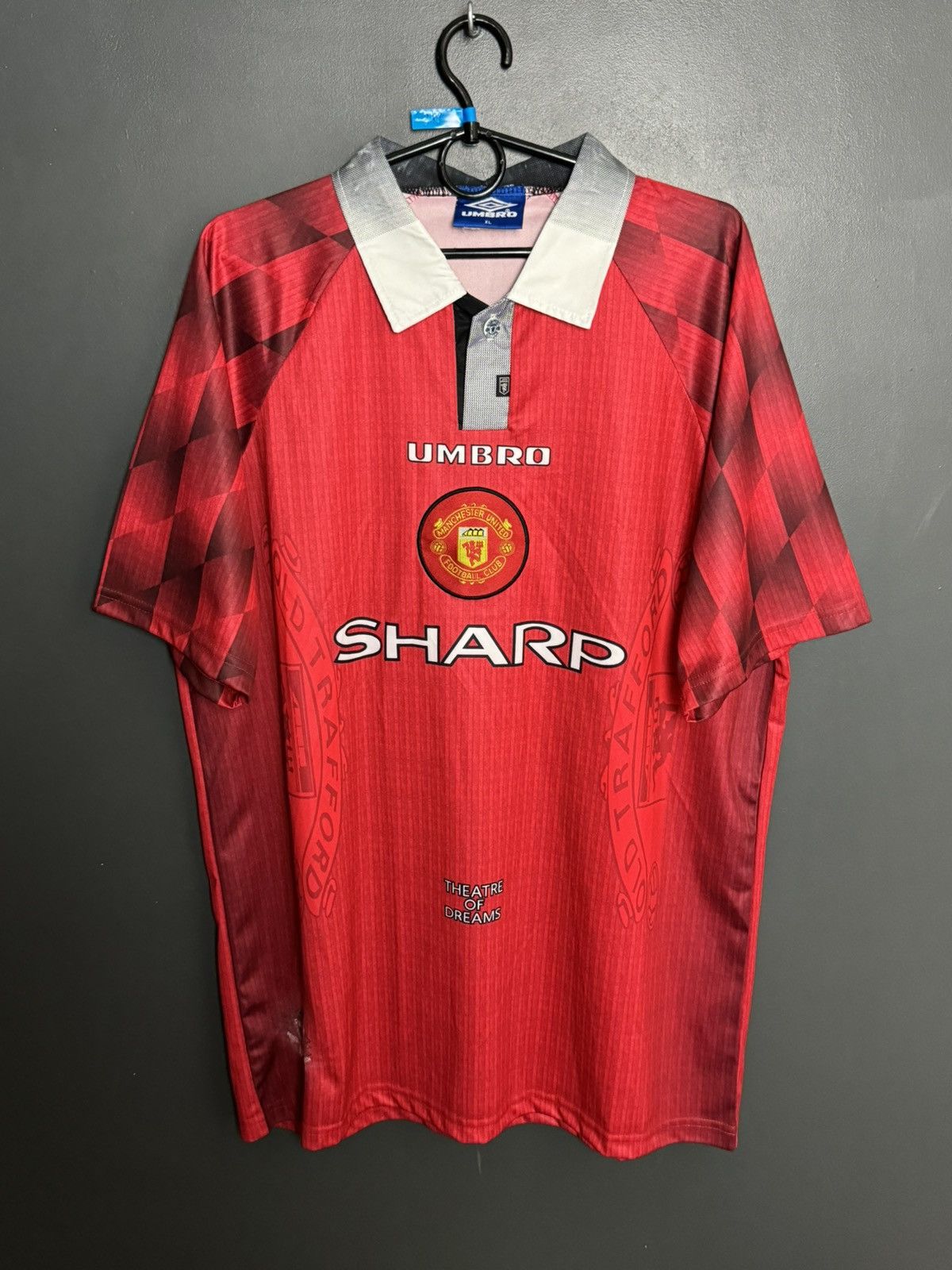 Umbro Vintage Manchester United 96/98 Home Football Jersey T-Shirt Size US XL / EU 56 / 4 - 1 Thumbnail