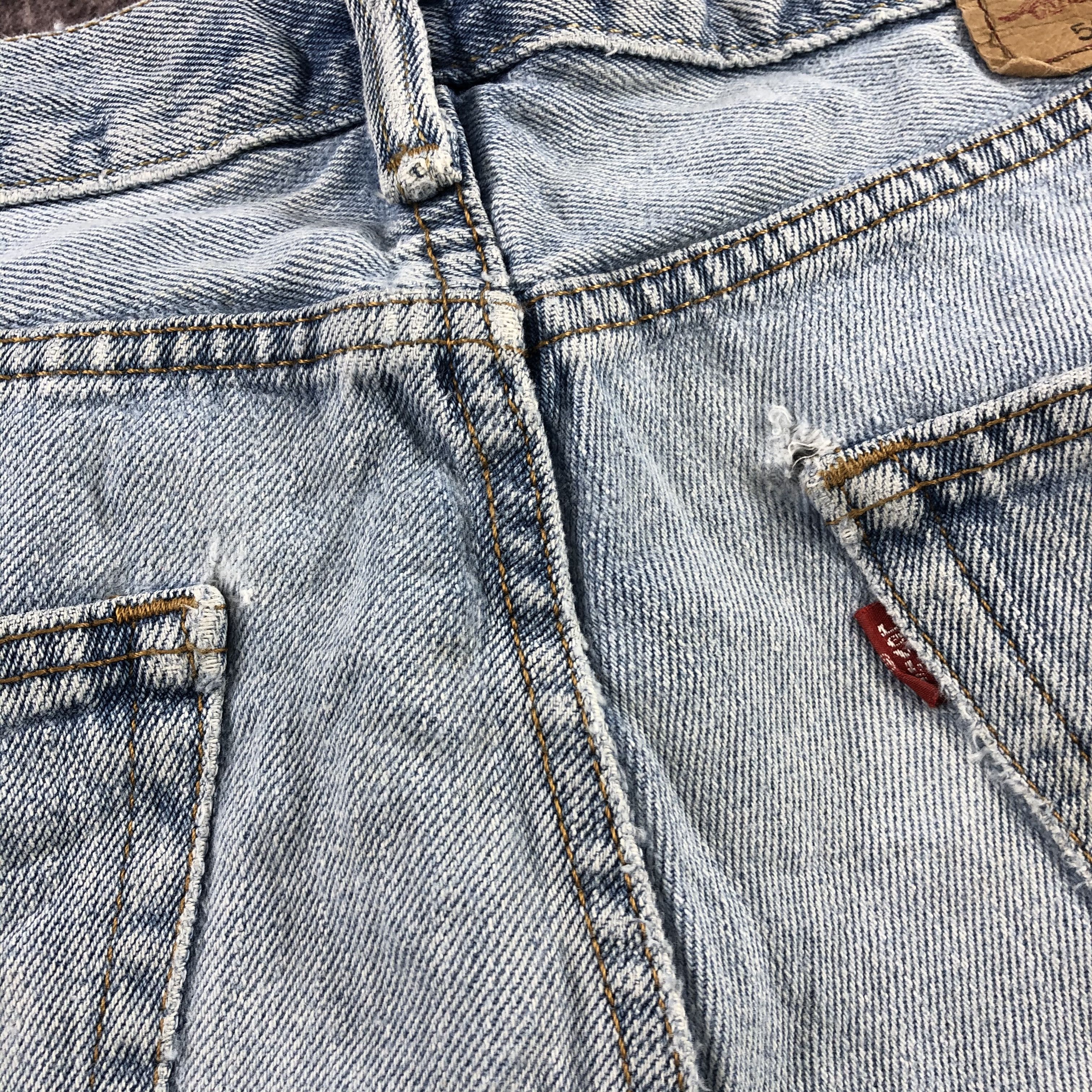 Levi's × Vintage Vintage Blue Wash Levis 505 Jeans-JM3122 Size US 33 - 7 Thumbnail