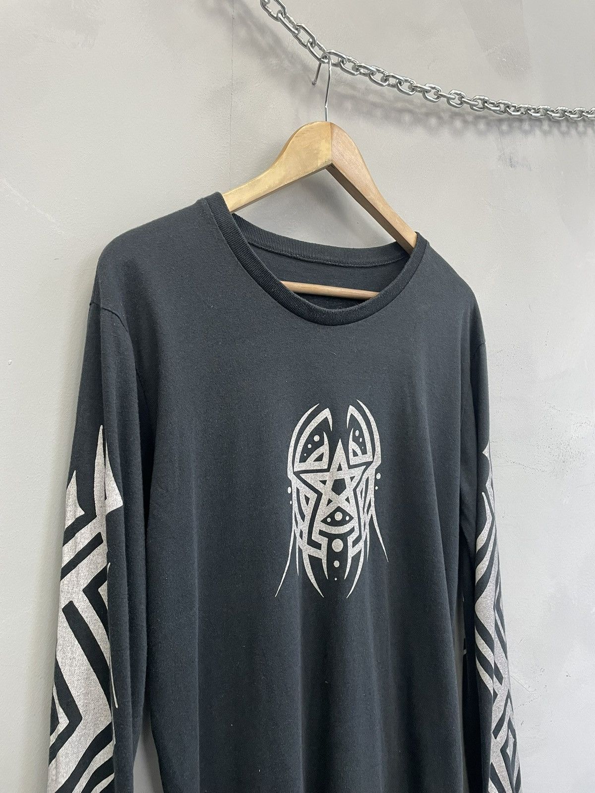 Hysteric Glamour Tribal graphic long sleeve black goth Y2K hysteric glamour Size US M / EU 48-50 / 2 - 4 Thumbnail