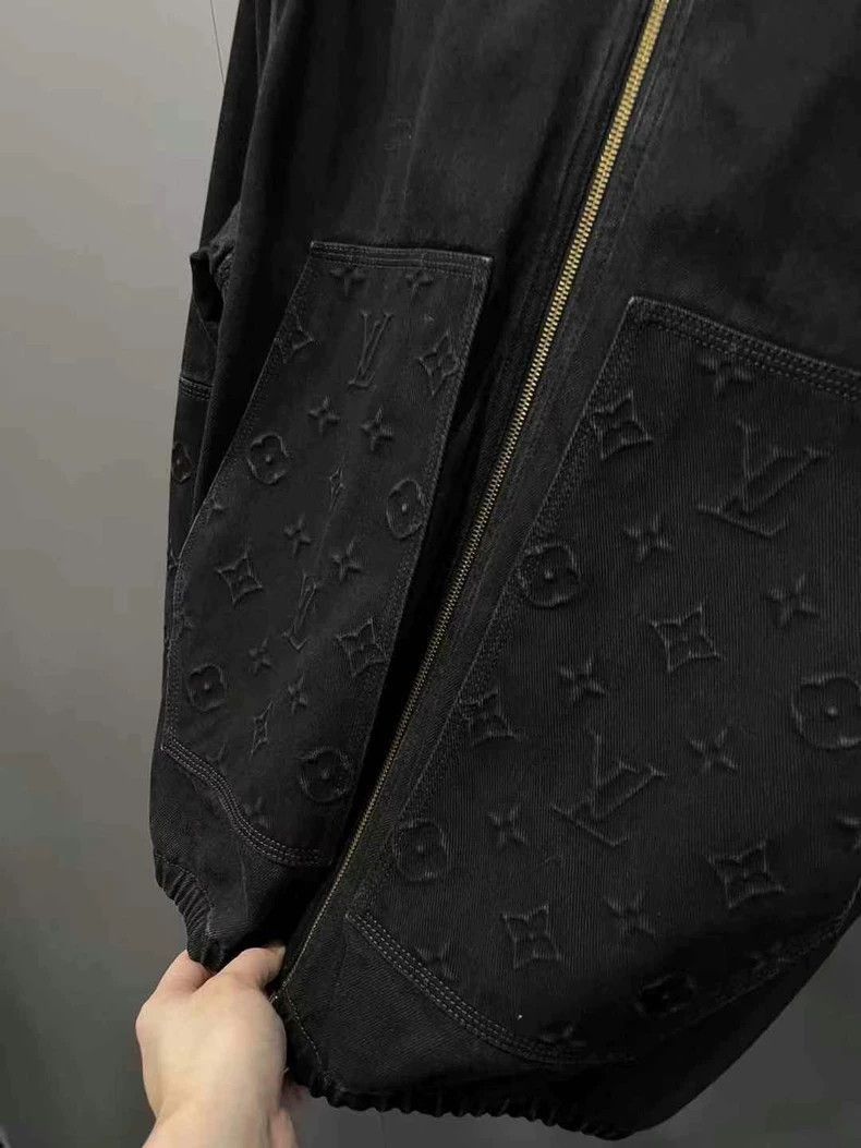 Louis Vuitton Lv Louis Vuitton timber relief logo Jacket-2507 Size US L / EU 52-54 / 3 - 3 Thumbnail
