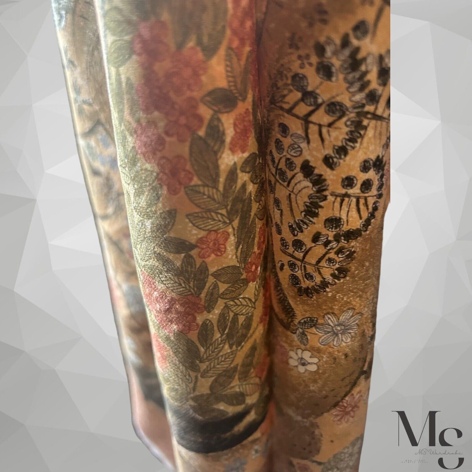 Other RENARD Beige & Brown Floral Silk Scarf 35" - 33´´ EX COND Size ONE SIZE - 6 Thumbnail