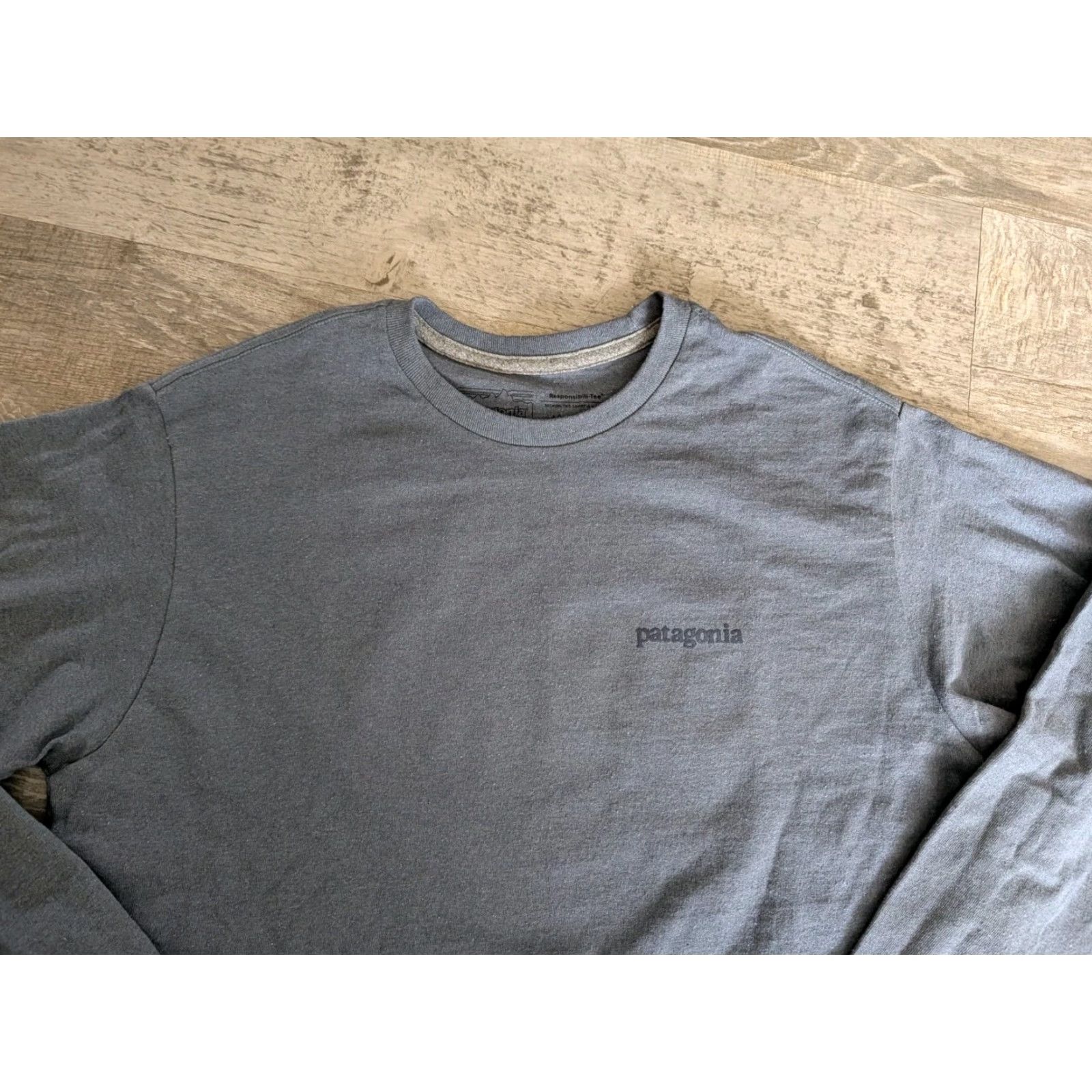 Patagonia Patagonia Gray Long Sleeve Line Logo Ridge Responsibili-Tee Men's Size Small EUC Size US S / EU 44-46 / 1 - 5 Thumbnail