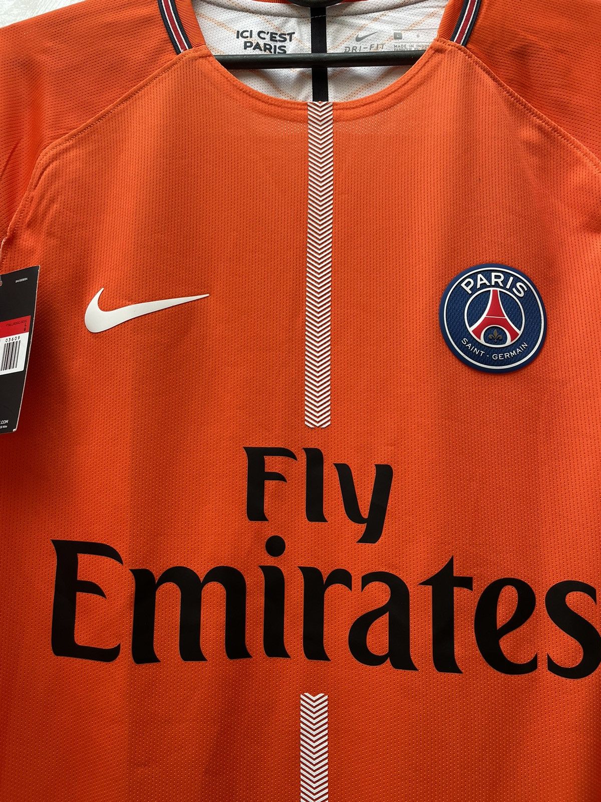 Nike New Paris PSG goalkeeper 2017 2018 player issue jersey shirt Size US L / EU 52-54 / 3 - 3 Thumbnail