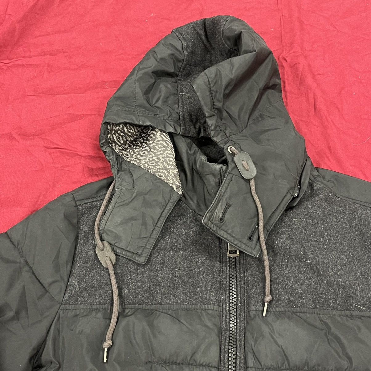 Guess Guess Black puffer jacket with removable hood Size US S / EU 44-46 / 1 - 3 Thumbnail