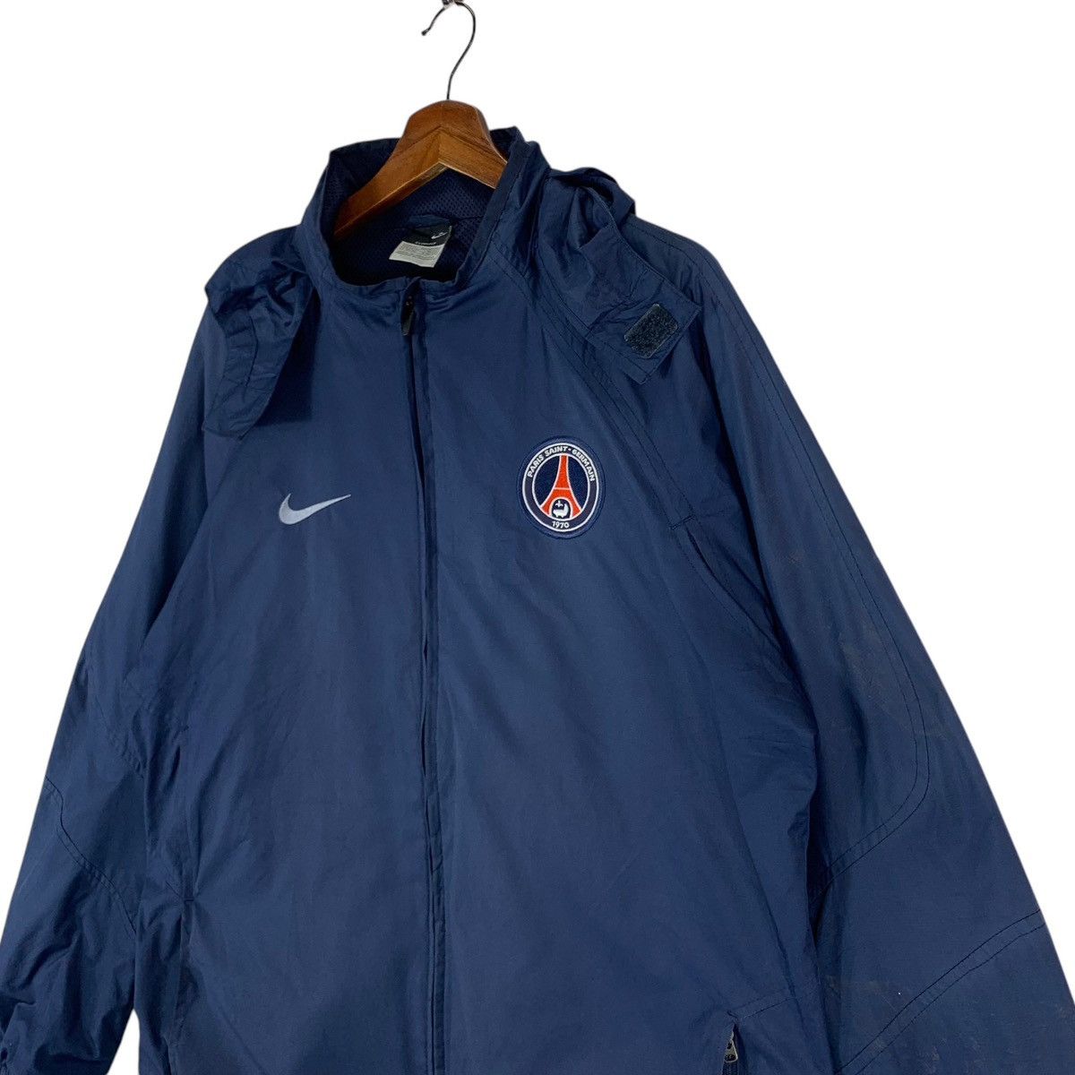 Vintage Vintage Nike Paris Saint German PSG Light Zipper Jacket Size US M / EU 48-50 / 2 - 3 Thumbnail