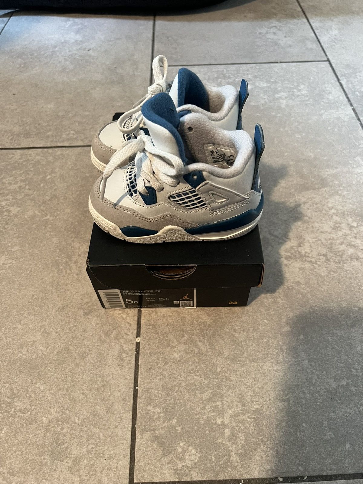 Jordan Brand Air Jordan 4 Toddler Retro ‘Military Blue’ (2024) Size 5C Size US 5 / EU 37 - 3 Thumbnail