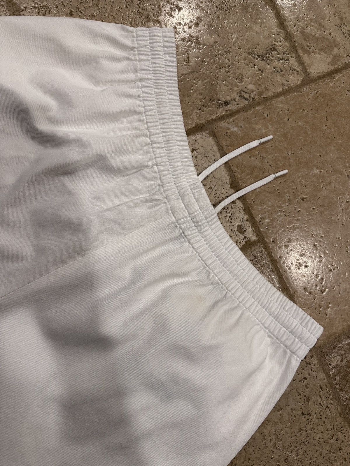 Louis Vuitton Louis Vuitton x NBA x Virgil Embroidered White Shorts Size US 36 / EU 52 - 7 Thumbnail