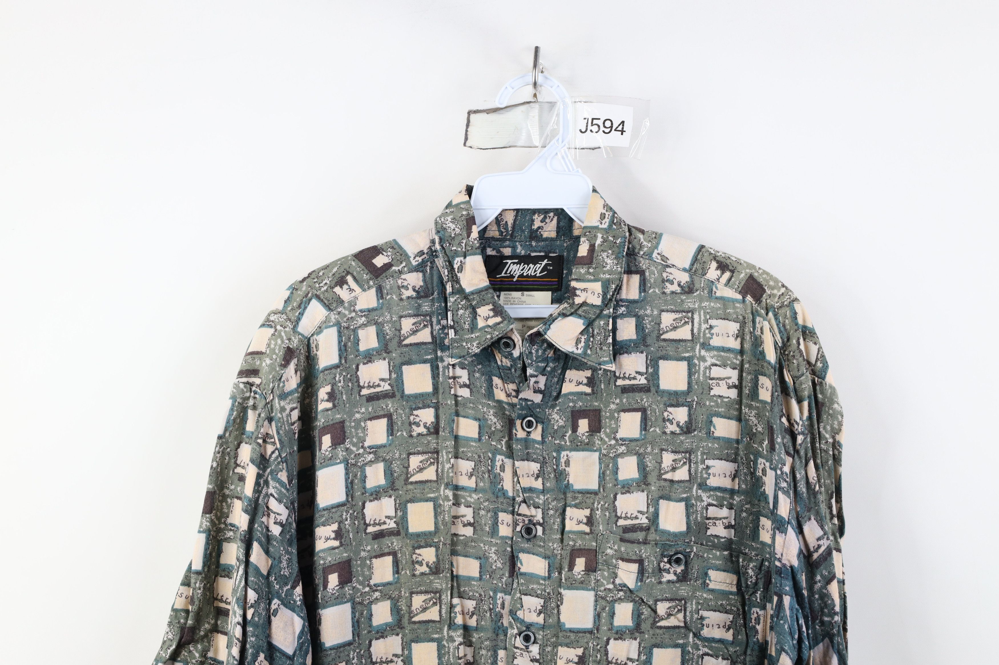 Vintage Vintage 90s Streetwear Rayon Gabardine Collared Button Shirt Size US S / EU 44-46 / 1 - 2 Thumbnail