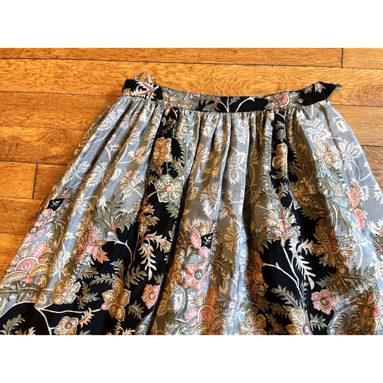 Vintage VINTAGE B Altman Silk A-Line Skirt Women’s 8 Paisley Floral Size 30" / US 8 / IT 44 - 4 Thumbnail