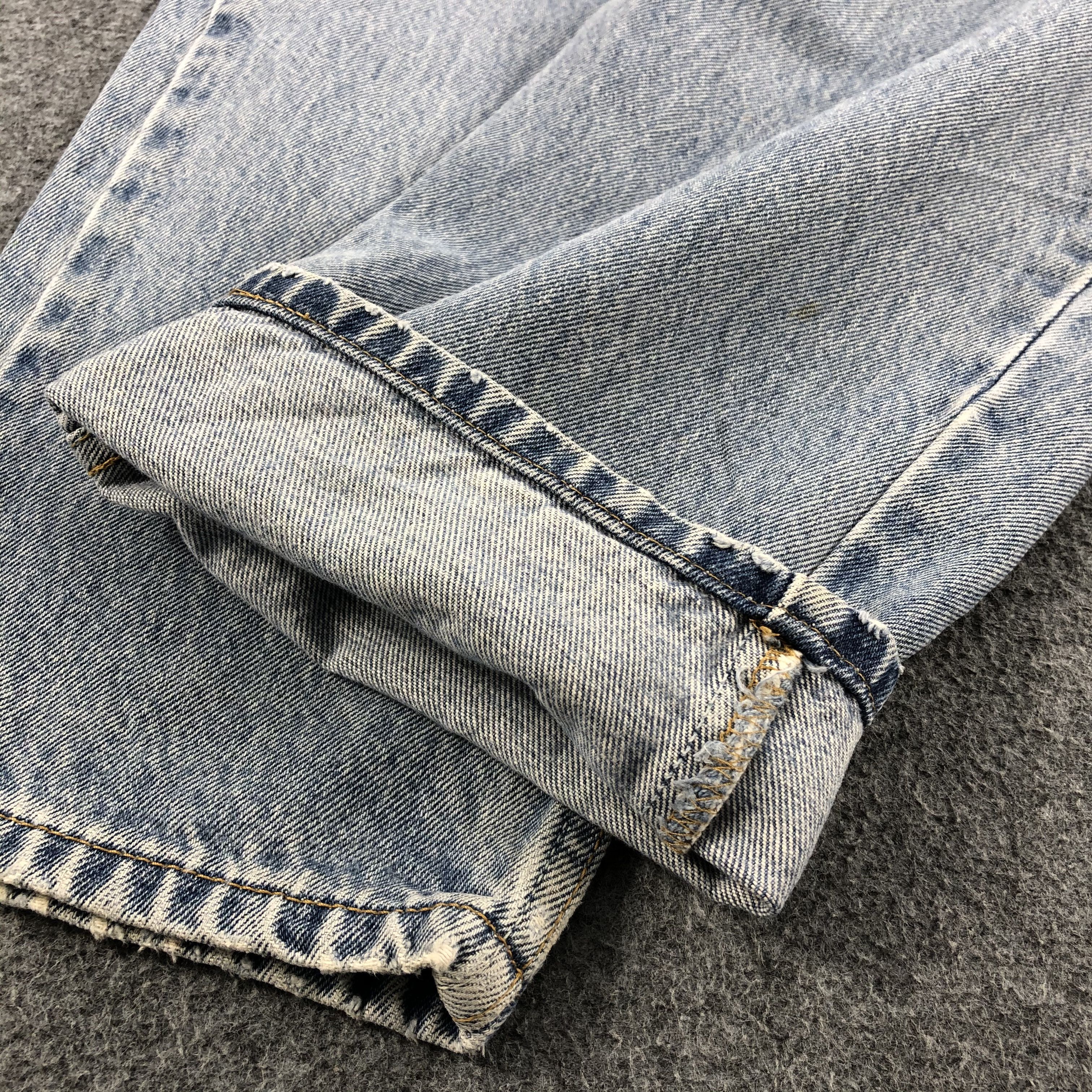 Levi's Vintage Levis 560 Jeans Light Wash Denim KJ546 Size US 32 / EU 48 - 6 Thumbnail