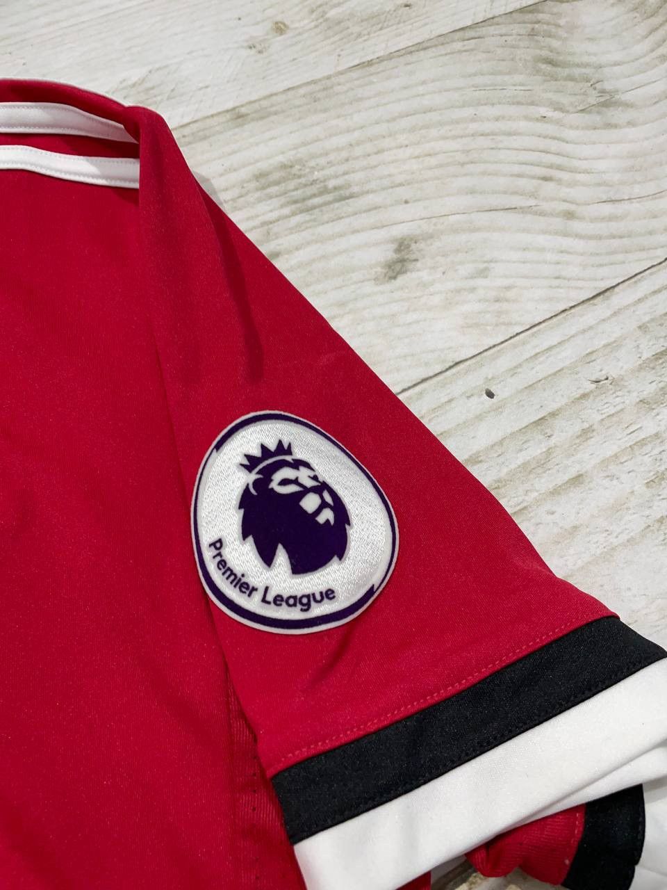 Adidas Adidas Manchester United 2017 2018 Paul Pogba #6 Home Shirt Size US S / EU 44-46 / 1 - 11 Thumbnail