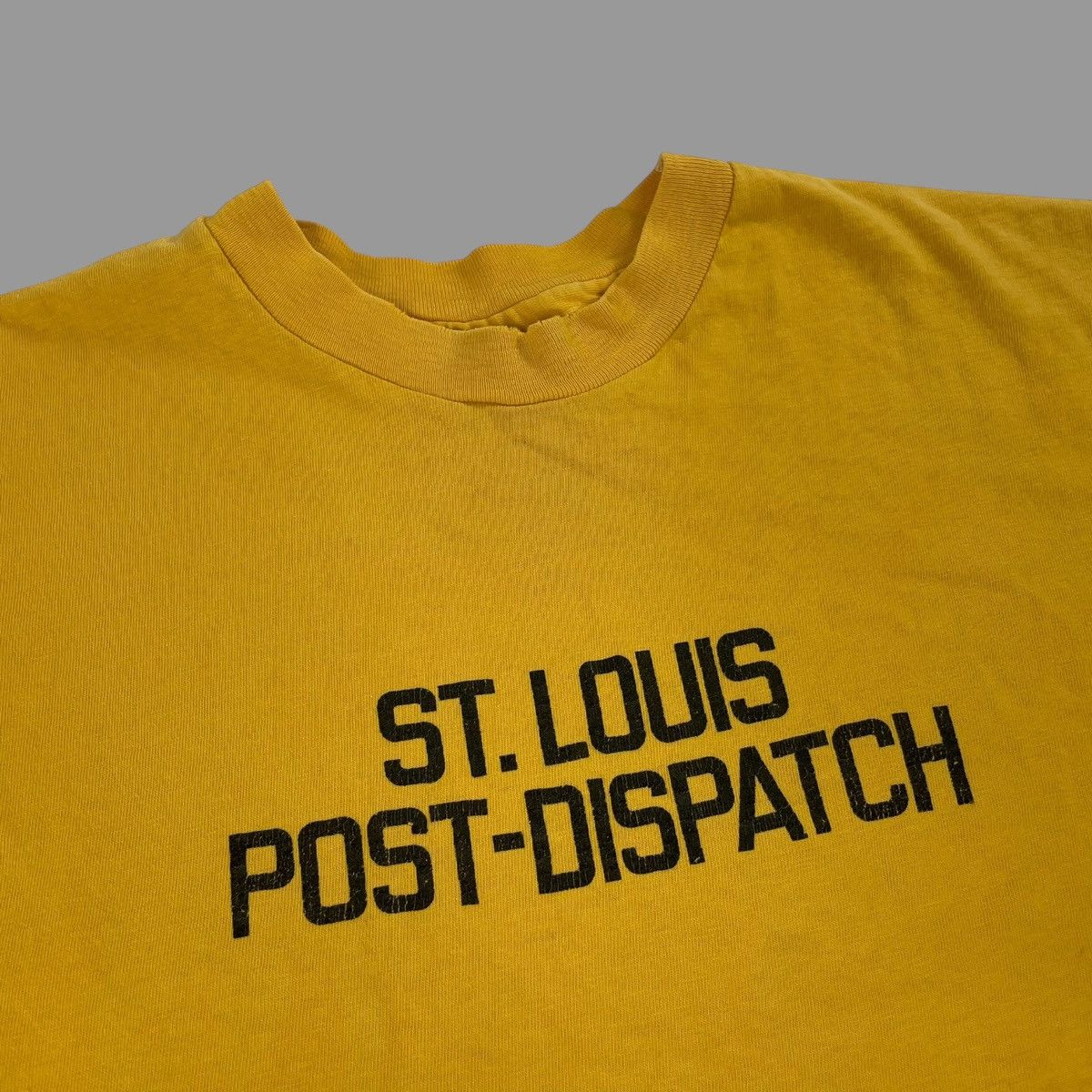 Vintage Vintage 1980s single stitch post dispatch t shirt Size US L / EU 52-54 / 3 - 3 Thumbnail