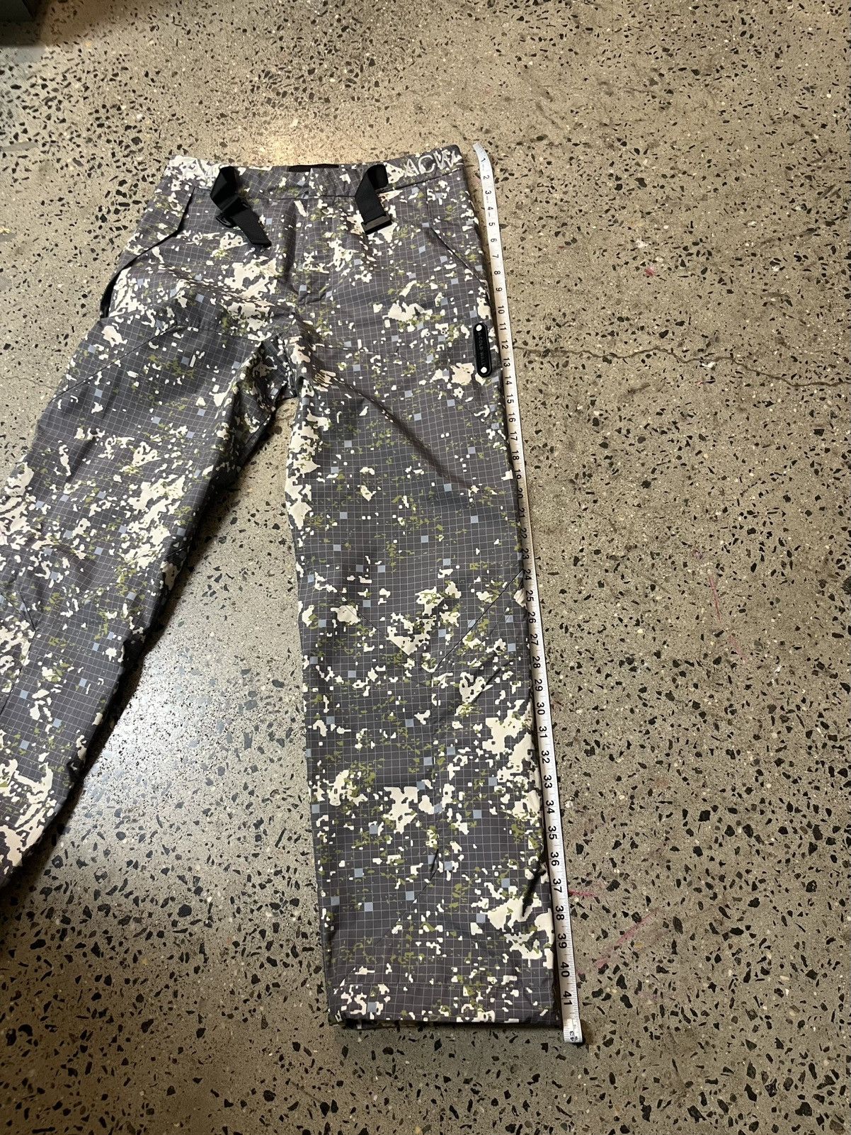 A-COLD-WALL* A Cold Wall grey/green digi camo nylon pants Size US 30 / EU 46 - 8 Thumbnail