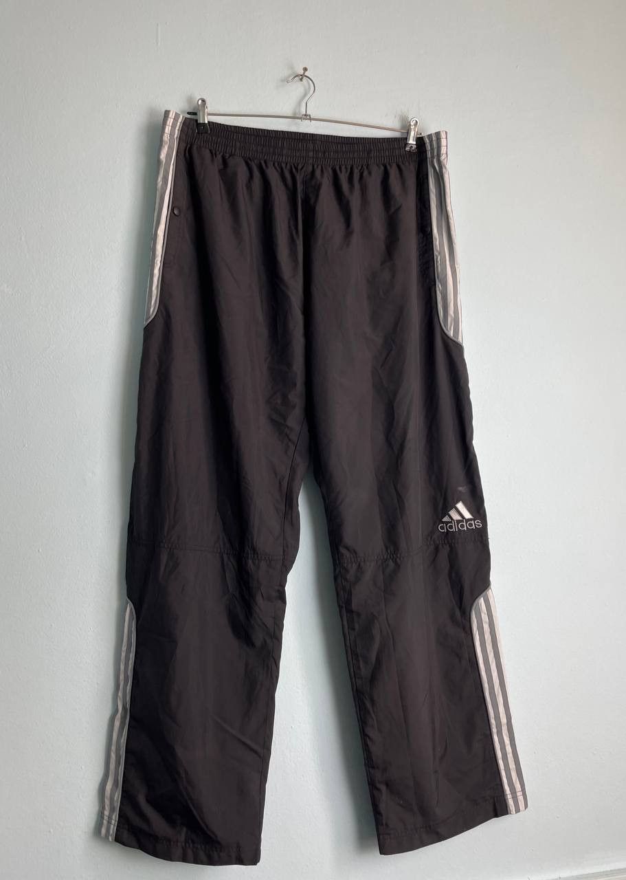 Adidas × Vintage Vintage Adidas Pants Baggy Sweatpants Balcenciaga Style Size US 34 / EU 50 - 1 Thumbnail
