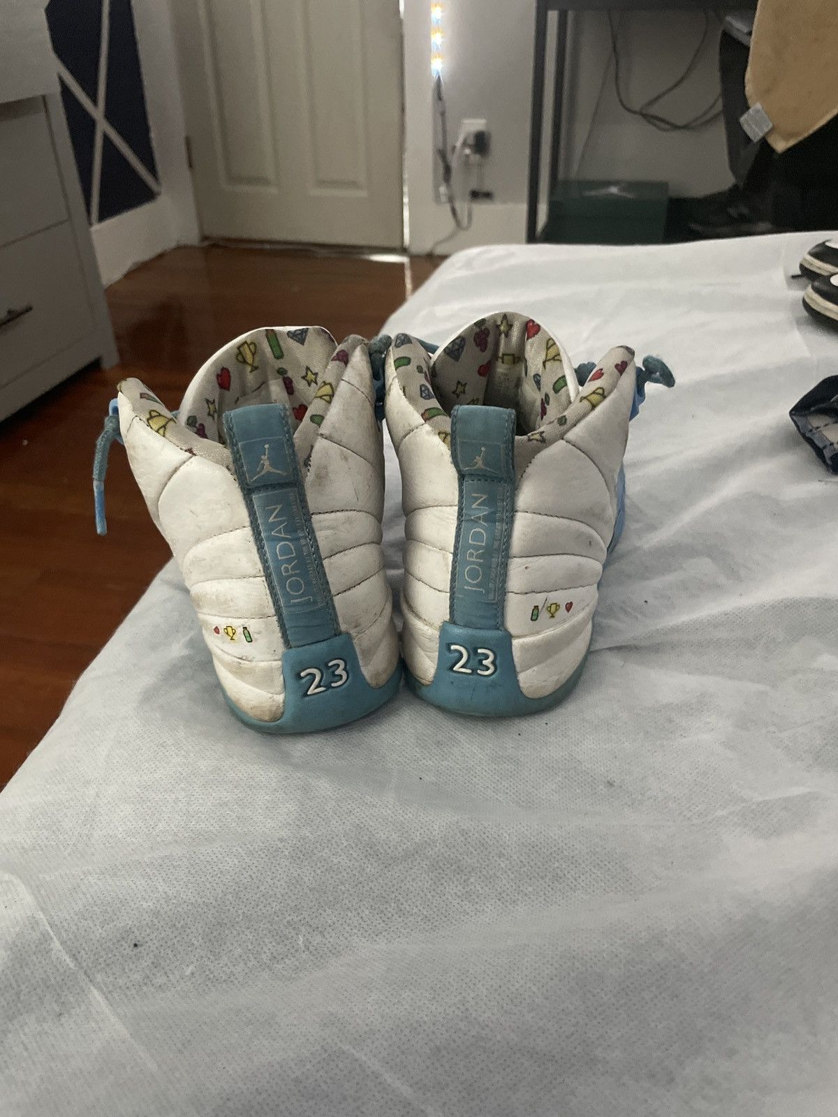 Jordan Brand Jordan 12s unc emojis Size US 5.5 / EU 38 - 6 Thumbnail