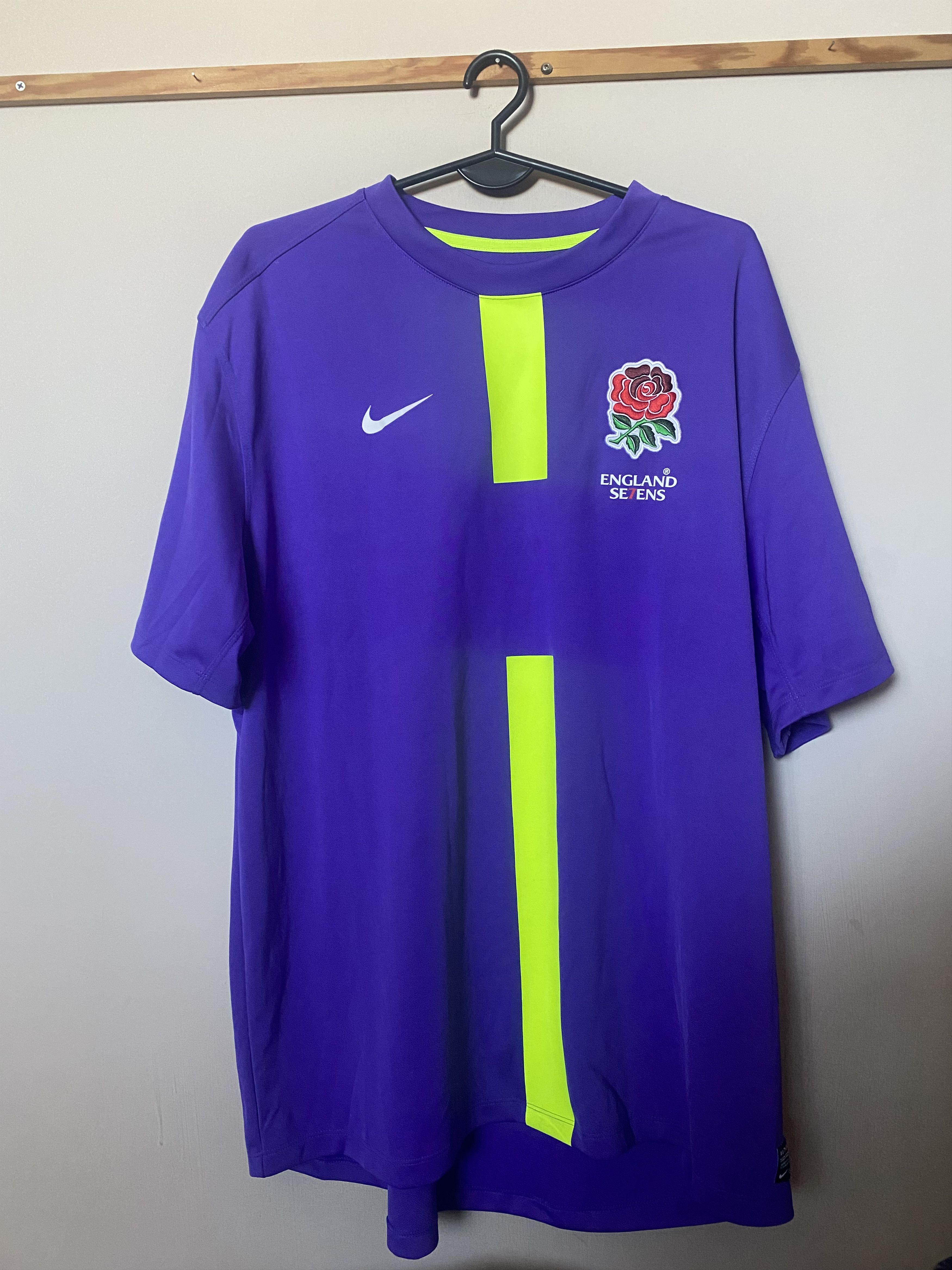 Nike Rugby - ENGLAND 2011 - Rugby Sevens - 2XL - Nike - UNIQUE Size US XXL / EU 58 / 5 - 1 Thumbnail