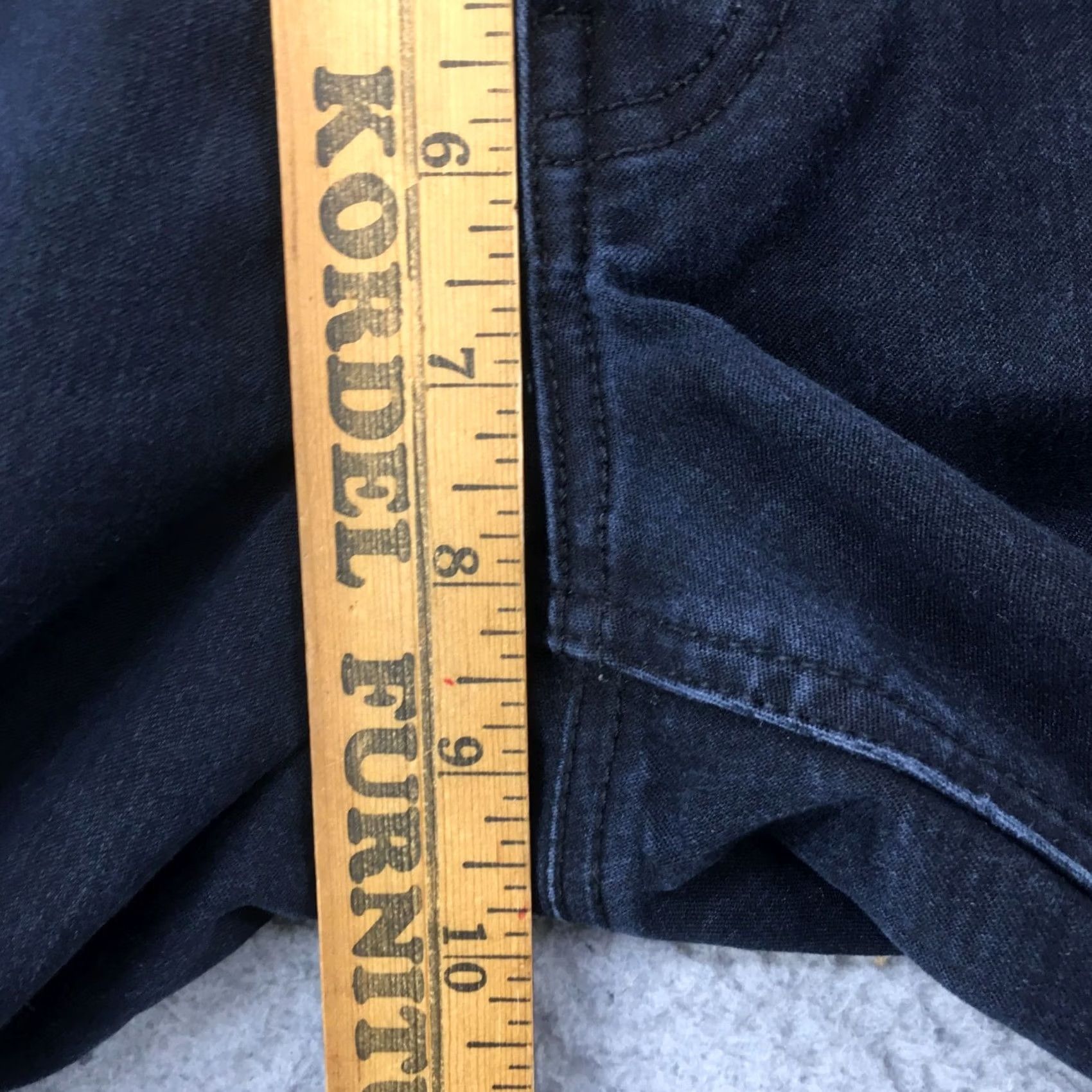 Kenneth Cole Kenneth Cole Reaction Skinny Jeans Womens 8 Blue Dark Wash Denim Mid Rise Jeans Womens 8 Blue Dark Wash Denim Mens Womens Boys Girls Size 30" / US 8 / IT 44 - 7 Thumbnail