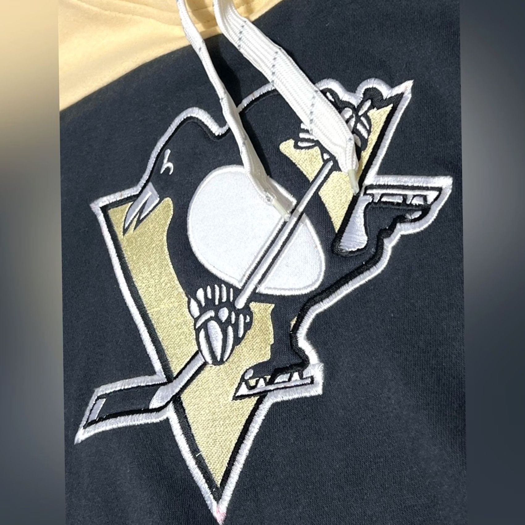 Logo 7 VINTAGE Majestic Shirt Mens L Black Pittsburgh Penguins Adult Sweatshirt Hoodie Embroidered Logo Size US L / EU 52-54 / 3 - 3 Thumbnail