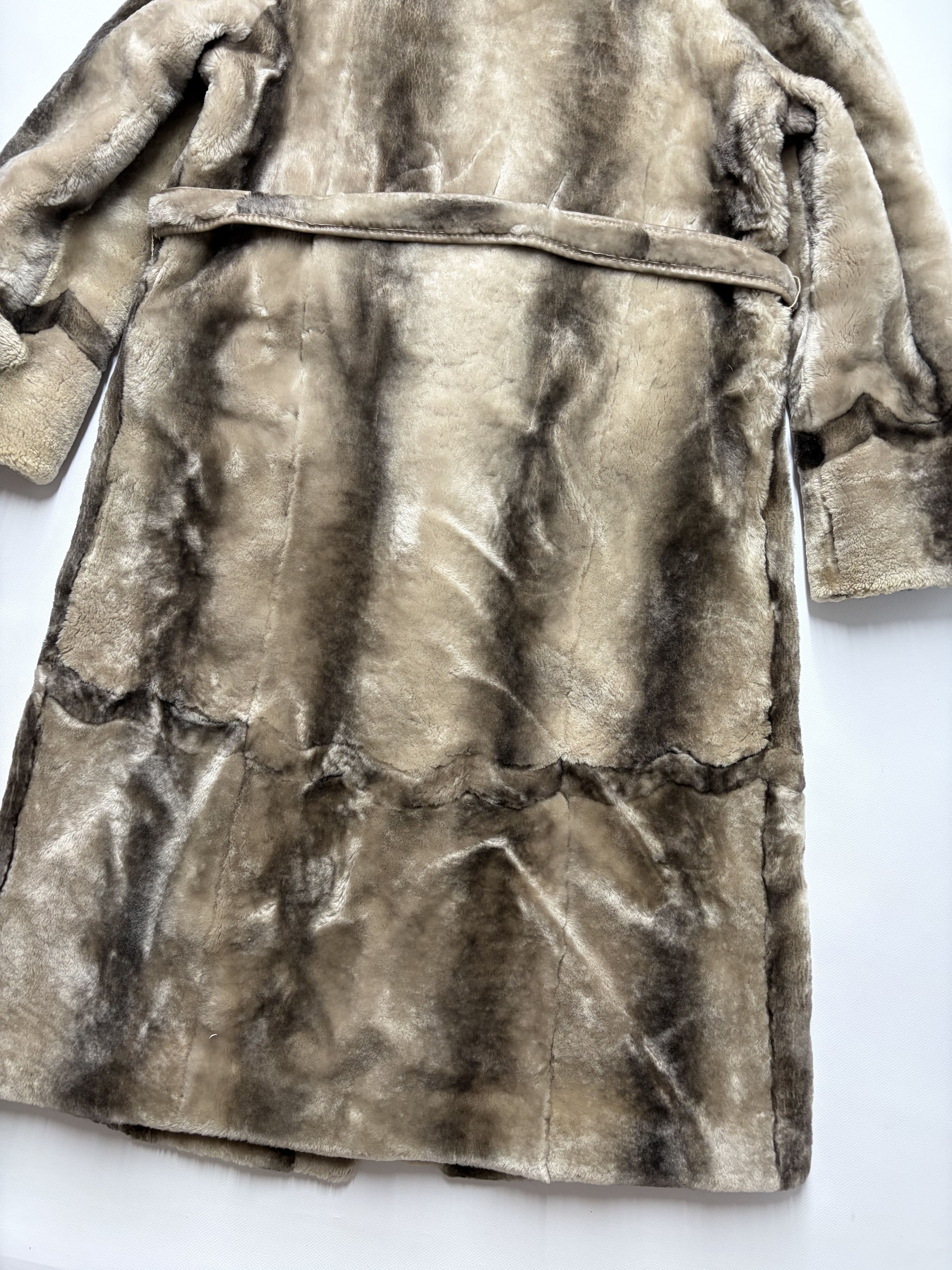 Vintage Vintage Long Real Fur coat Size L / US 10 / IT 46 - 16 Thumbnail