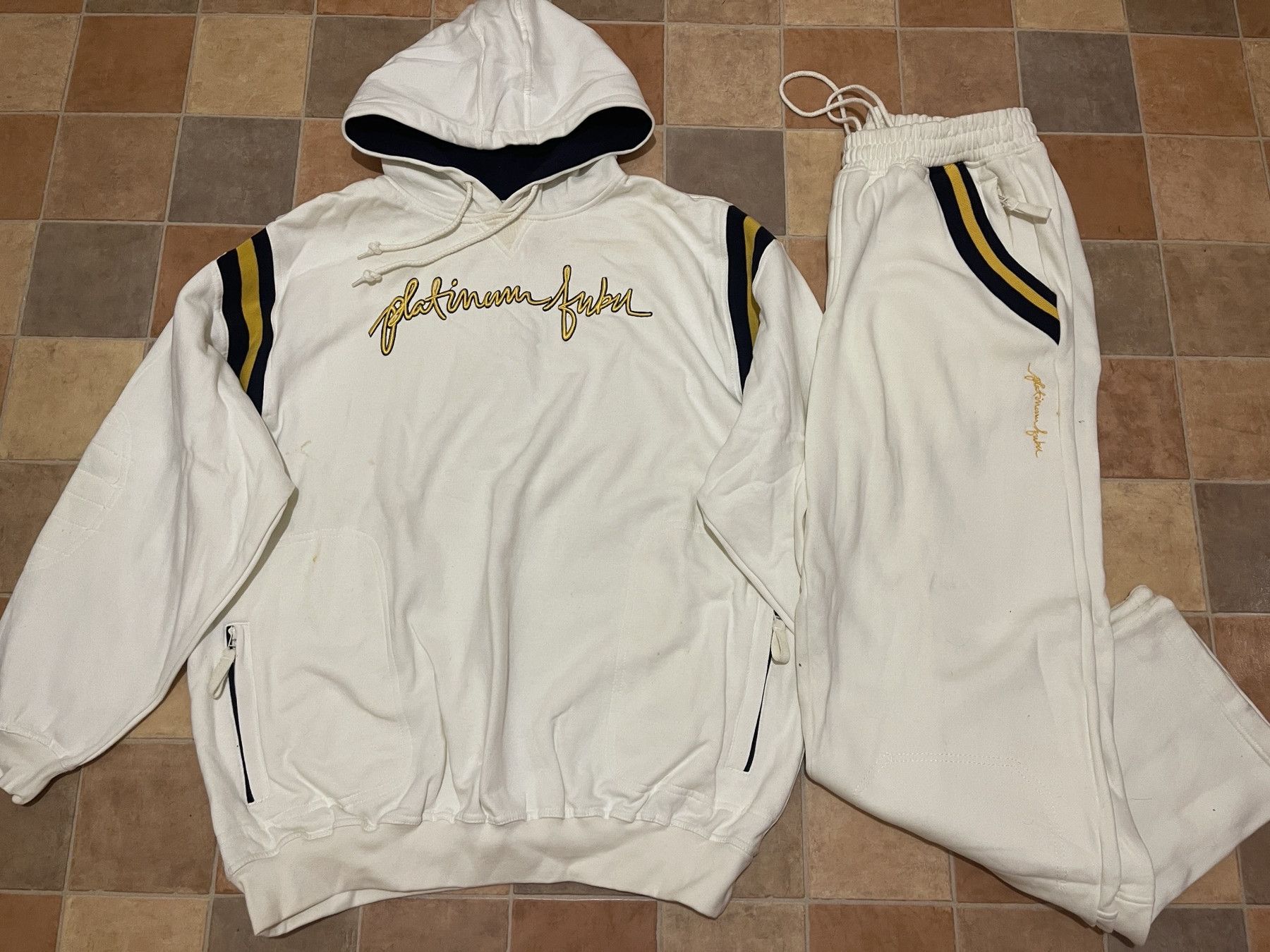 Fubu FUBU tracksuit, baggy track suit jacket and pants set 90s XL Size US XL / EU 56 / 4 - 2 Thumbnail