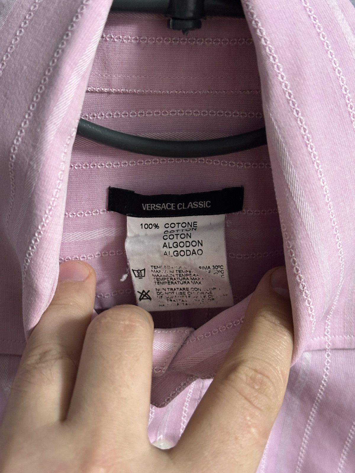 Versace Luxury Vintage Shirt Button Versace Classic Size 15/38 Size US M / EU 48-50 / 2 - 8 Thumbnail