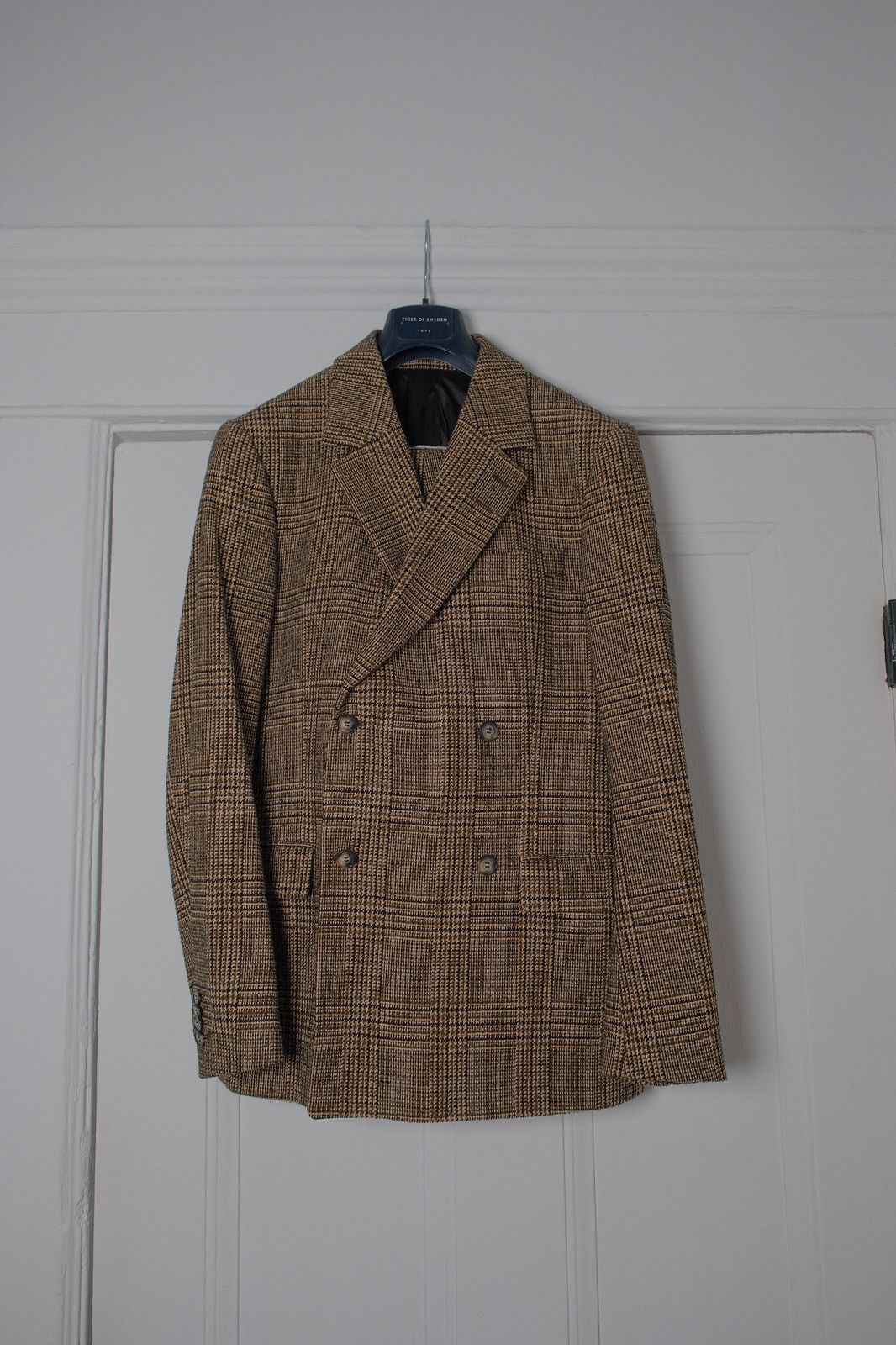image of Suit Tiger Of Sweden in Yellow, Men's (Size 50R)