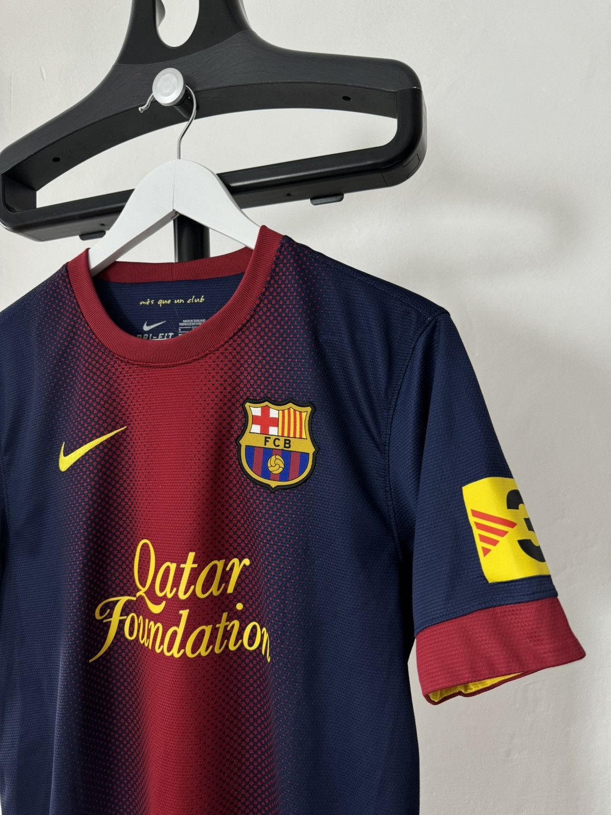 Nike Nike Barcelona 10 Messi 2012 2013 Home Jersey Size US S / EU 44-46 / 1 - 7 Thumbnail