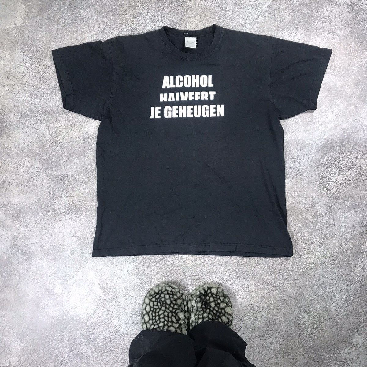 Vintage Vintage Y2K Graphic Tee Alcohol Slogan Funny Streetwear L Size US L / EU 52-54 / 3 - 1 Thumbnail