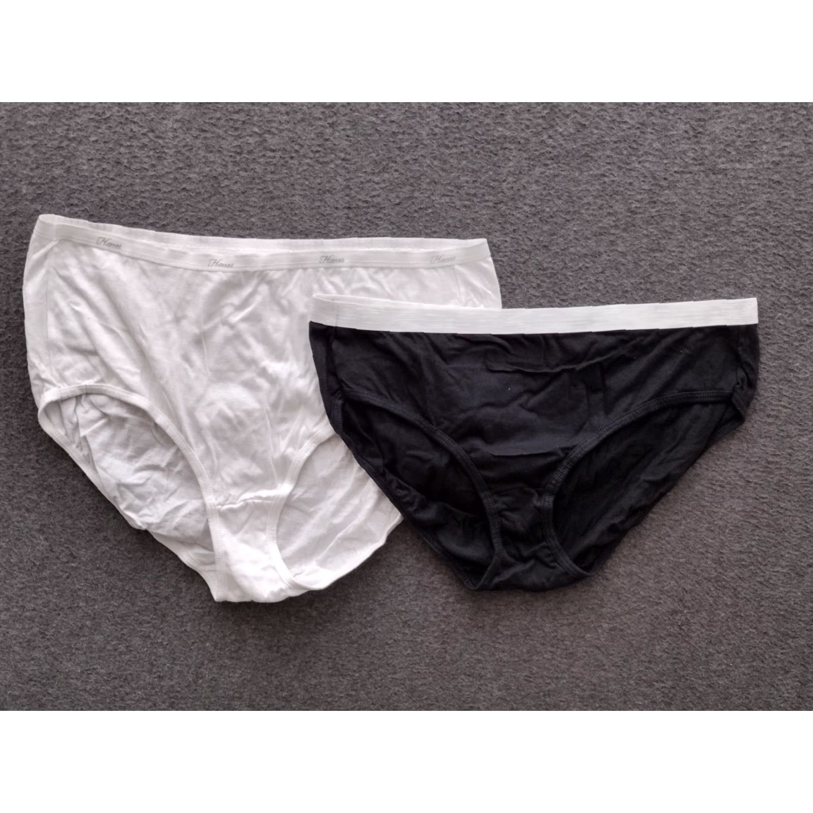 Hanes Hanes Women's 2-Pack Panties Underwear Brief Juniors Cotton Black/White Size 9 Size 30" / US 8 / IT 44 - 2 Thumbnail