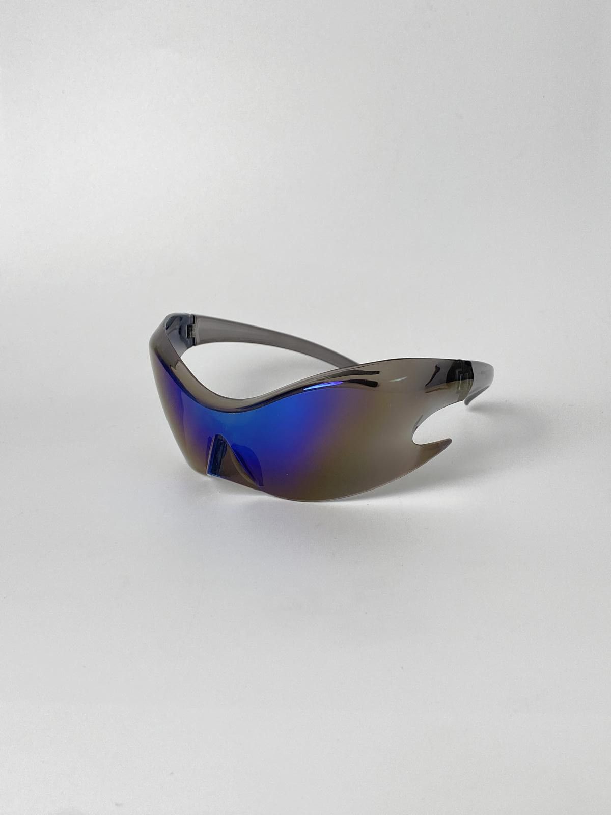 Japanese Brand Y2k Vtg Avant Garde Futuristic Sliver Sunglasses Unisex OS Size ONE SIZE - 2 Thumbnail