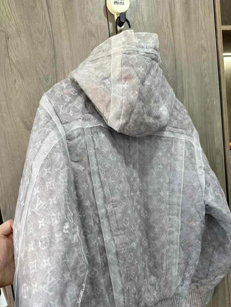 Louis Vuitton LouisVuitton LouisVuitton organza printed zip-up hoodie-250 Size US L / EU 52-54 / 3 - 7 Thumbnail